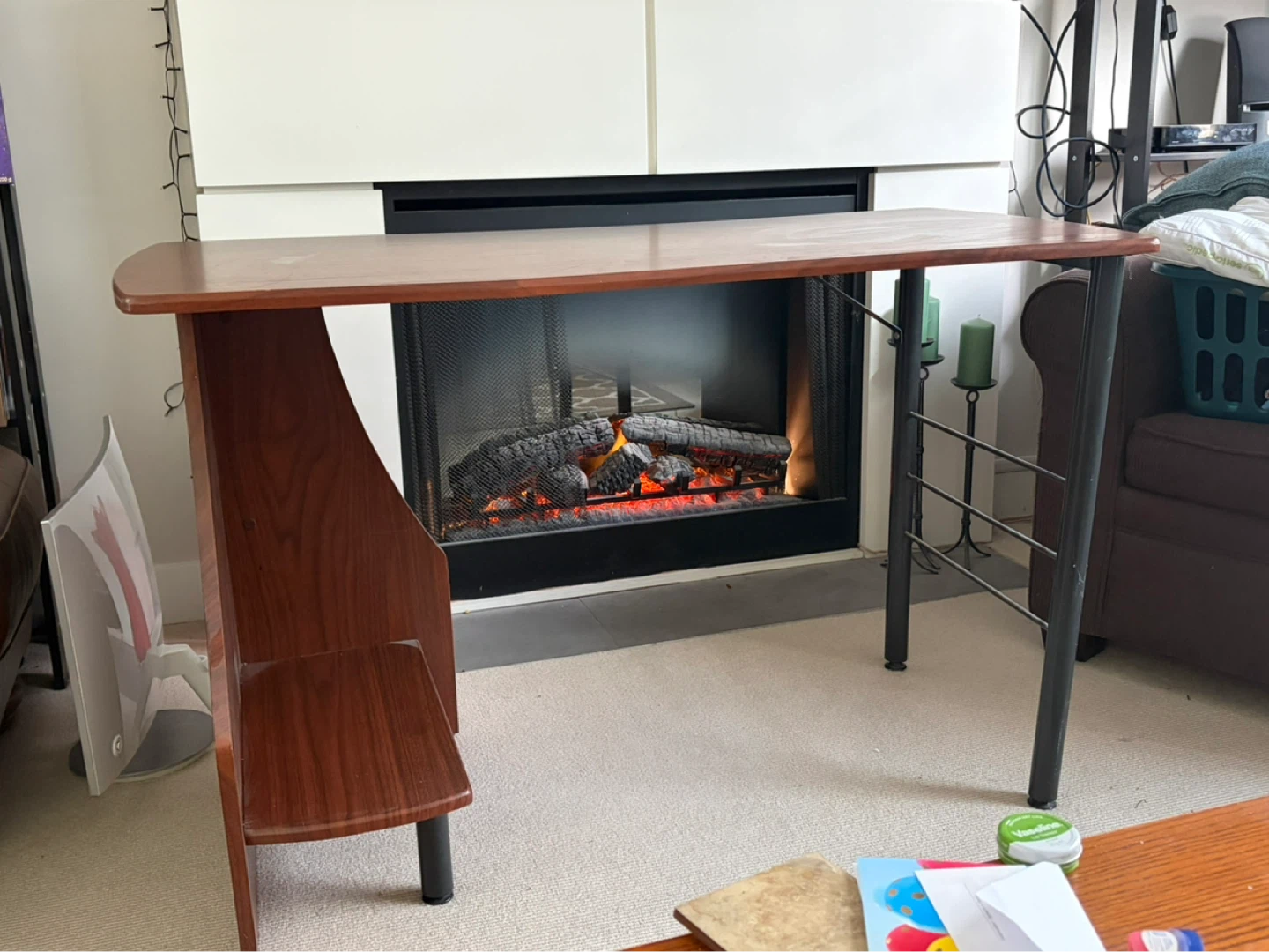 Computer desk