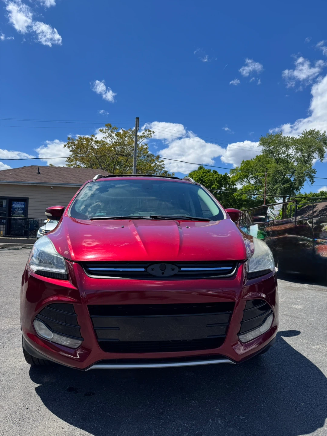 Red Ford Escape Titanium SUV - photo 2
