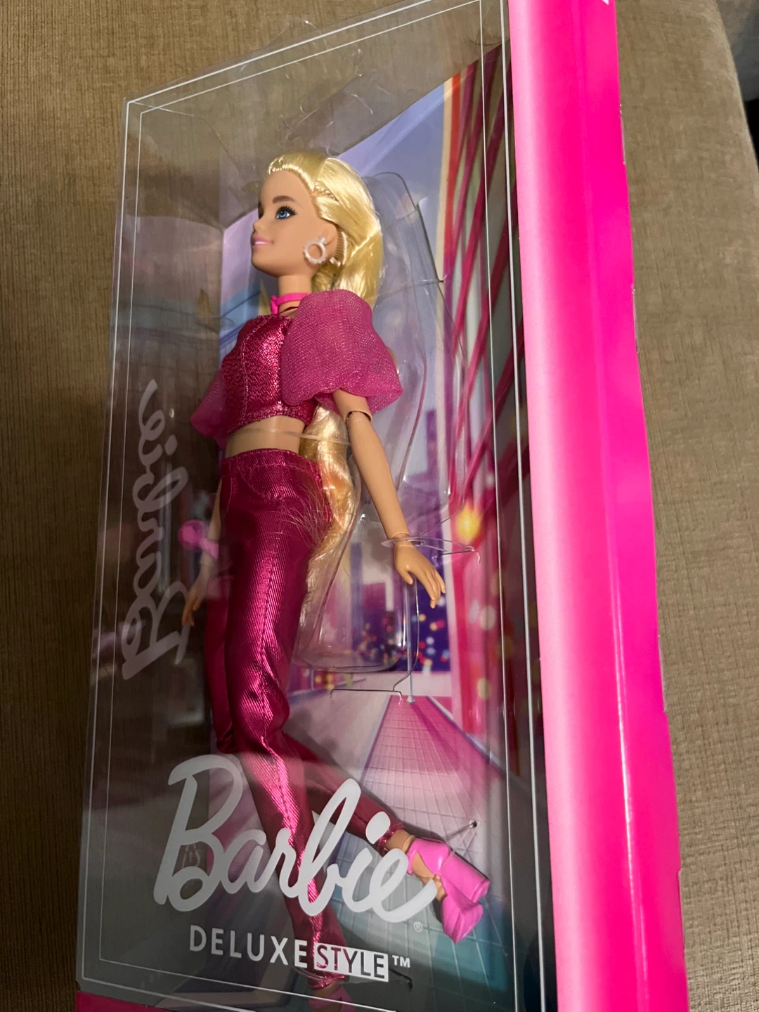 NEW Barbie Deluxe Style Doll Pink Outfit - photo 4