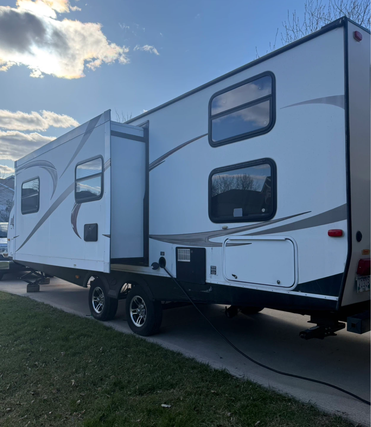 Keystone Bullet Ultra Lite Travel Trailer, 28.5ft, 2013, $18,000 - photo 3