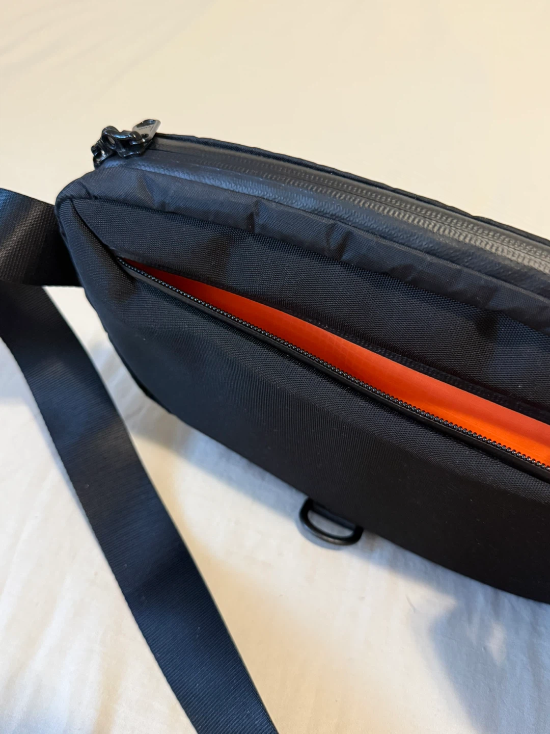 ALPAKA Go Sling Mini – Black VX21 Limited Edition - photo 4