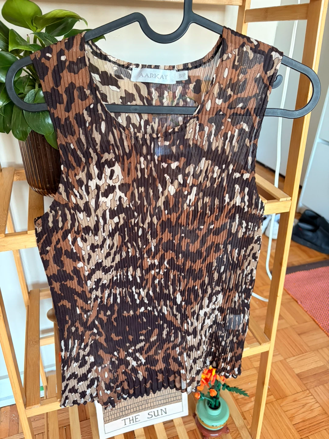 AARKAY Sleeveless Pleated Top - Size S/P