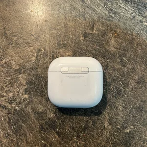 Apple AirPods Pro (2nd generation) Charging Case