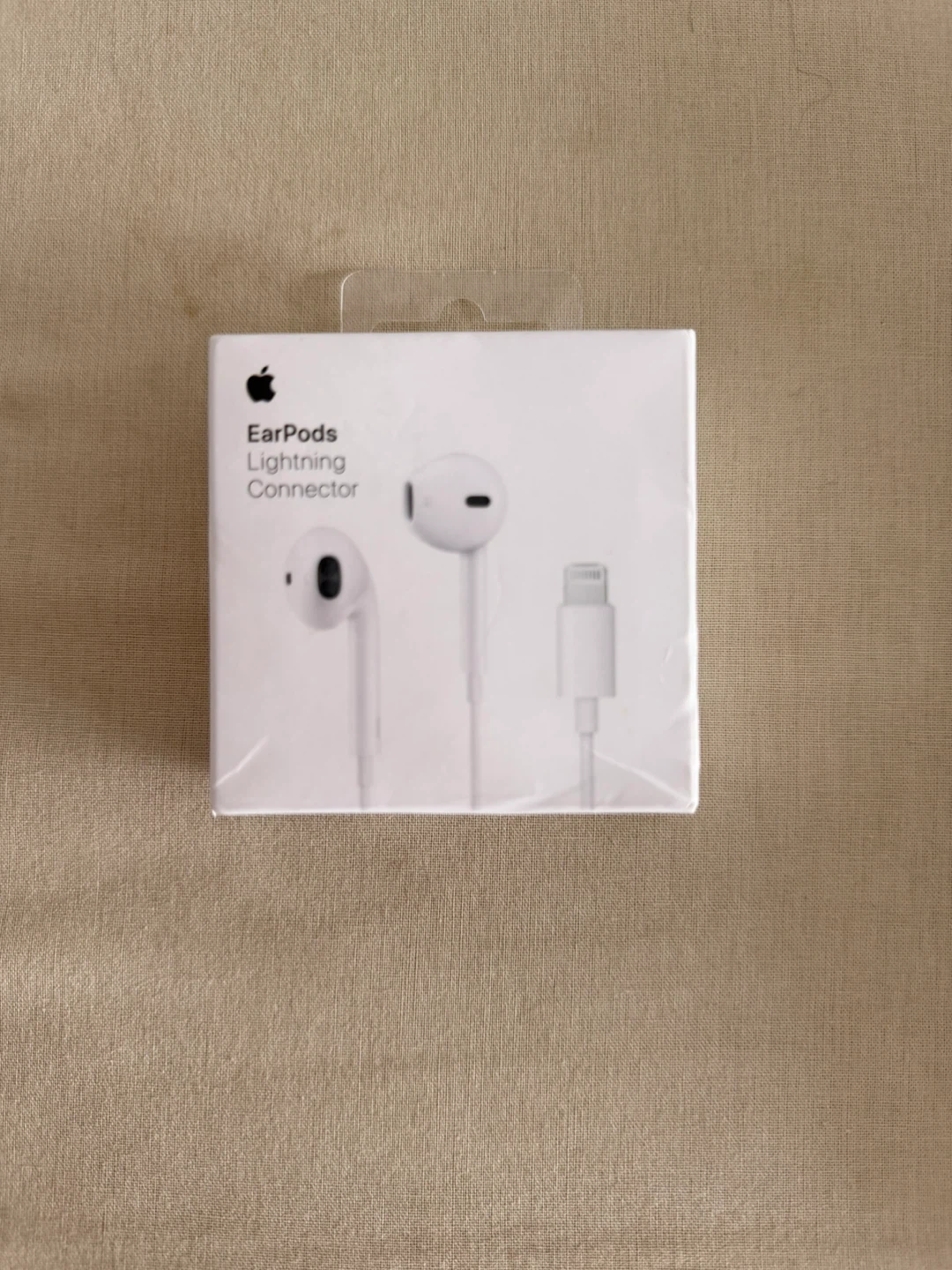 Apple EarPods with Lightning Connector (Model A1748)