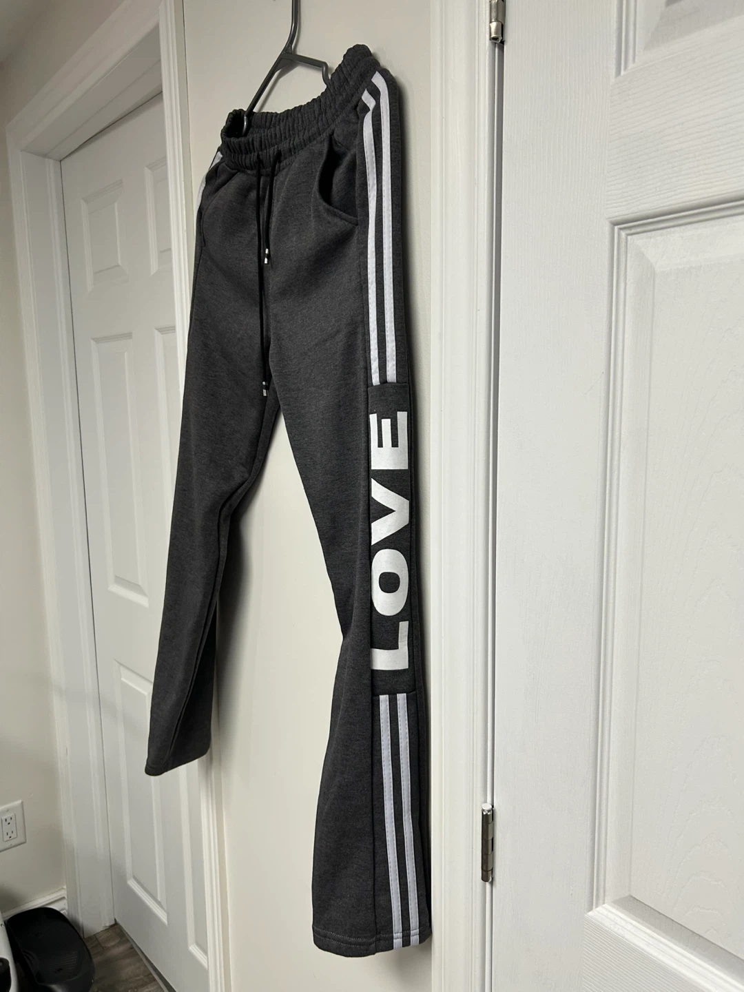 Grey Sweatpants with "LOVE" Graphic - Size S/M - photo 2