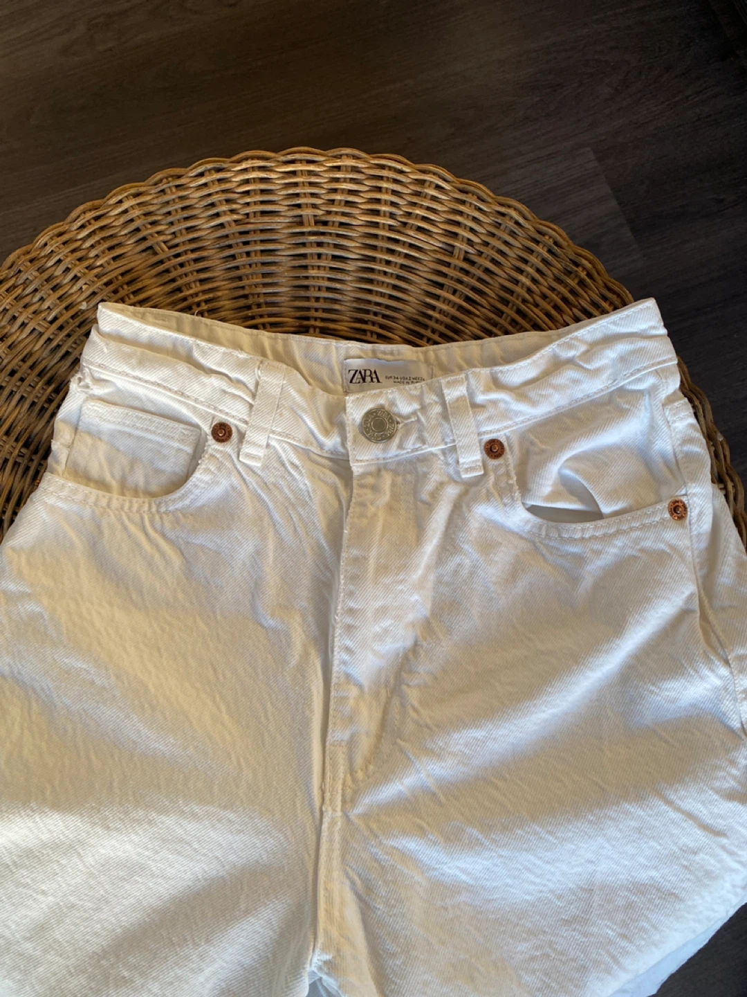 Zara White jeans