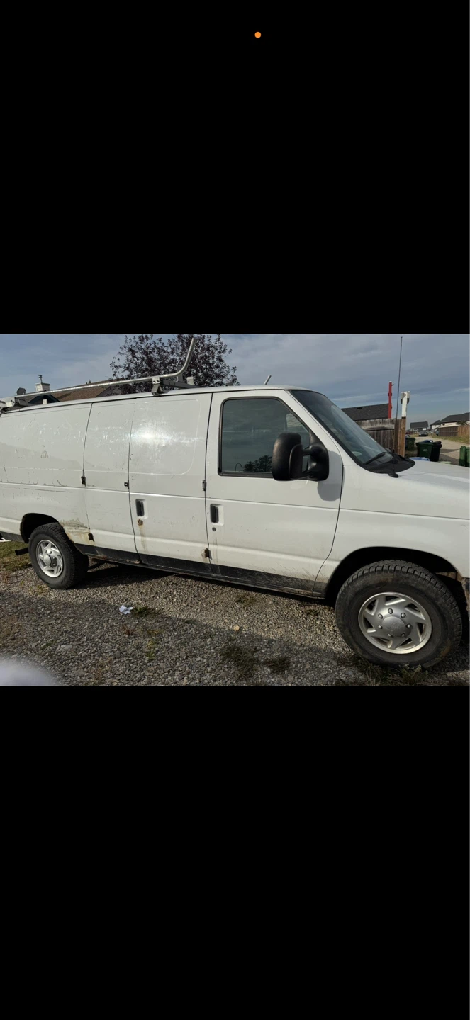 2011 Ford E250 van with pumpjacks - photo 3