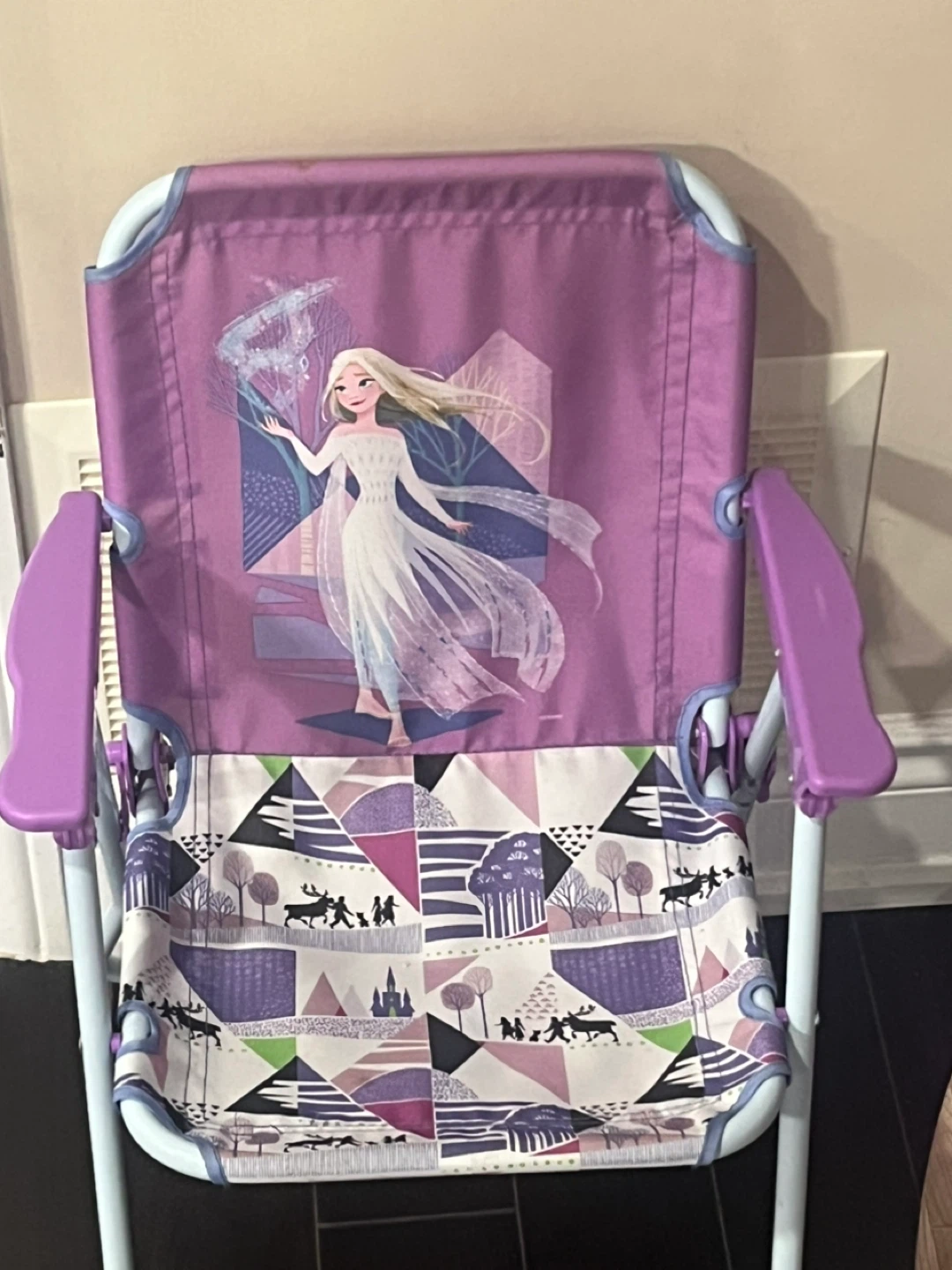 Kids Folding Chair with Elsa from Frozen Design