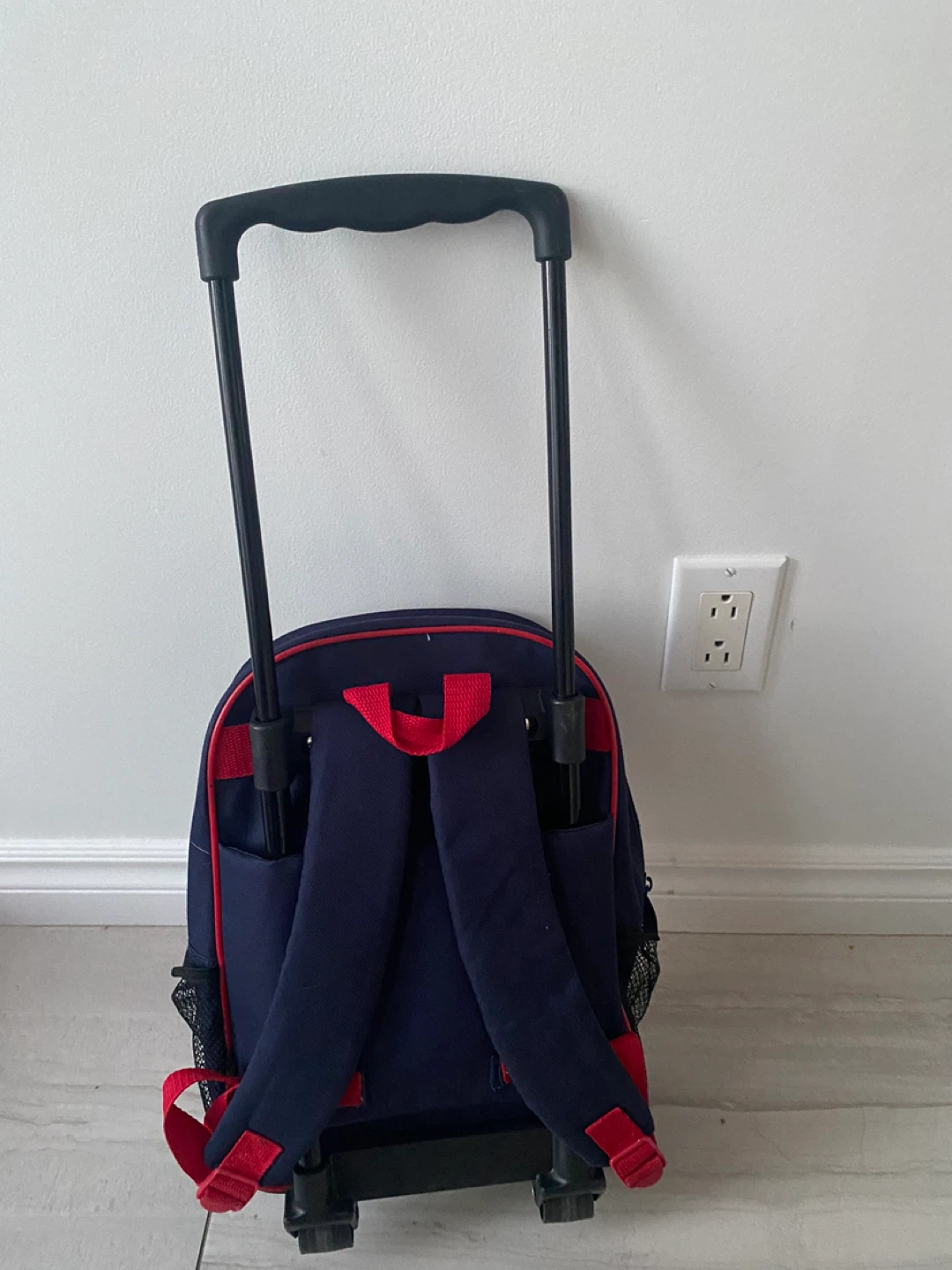 Disney Pixar Cars Lightning McQueen Rolling Backpack - photo 2