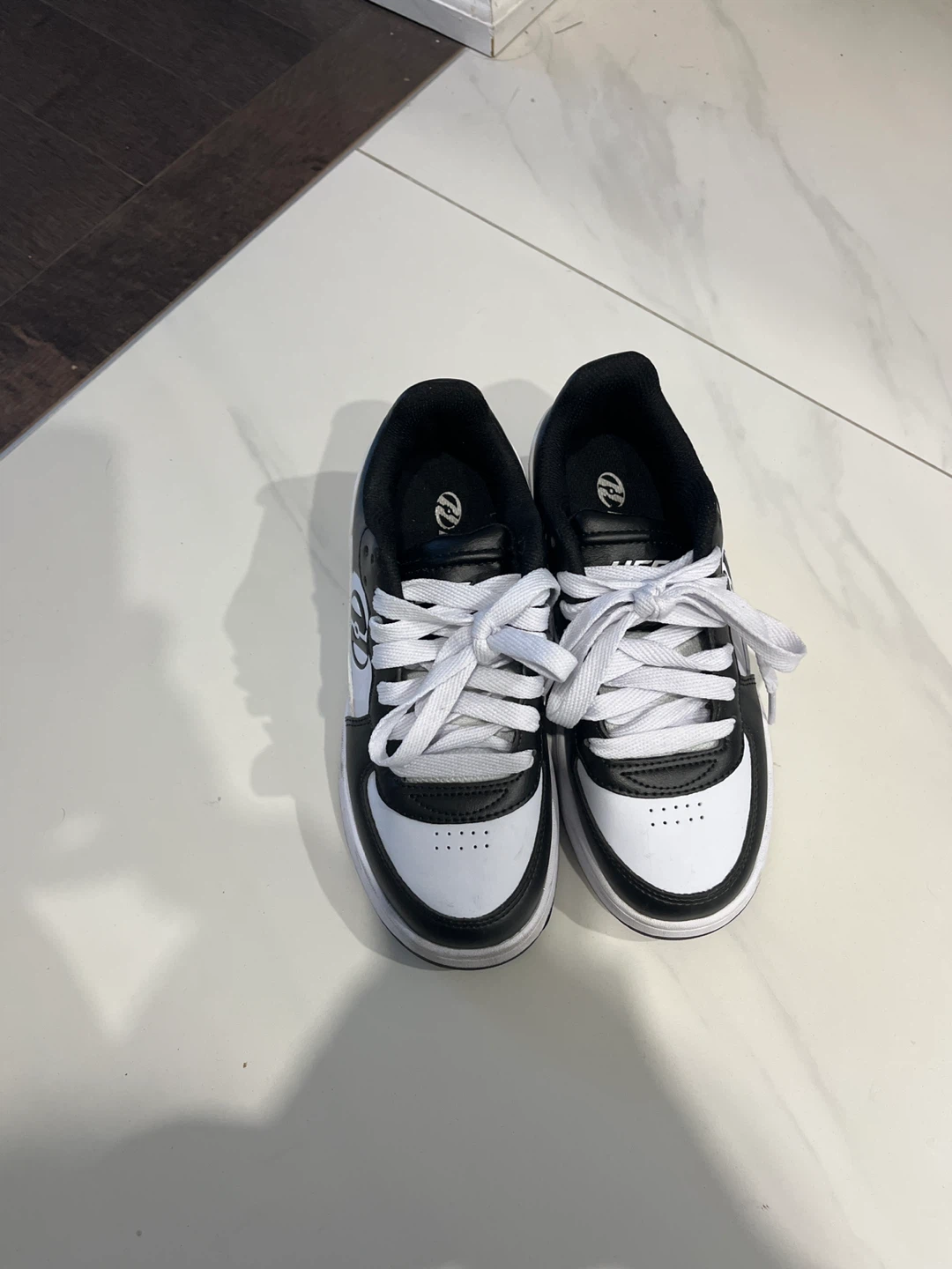 Heelys Rezrve Low Youth Youth 3 Roller Shoes Black White - photo 3