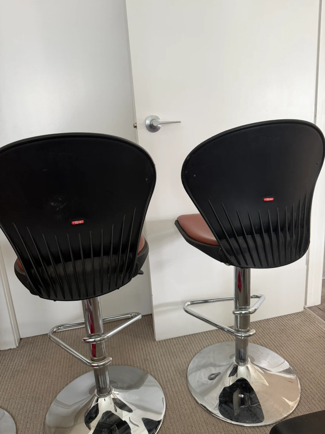 Set of 4 Modern Adjustable Bar Stools - photo 4