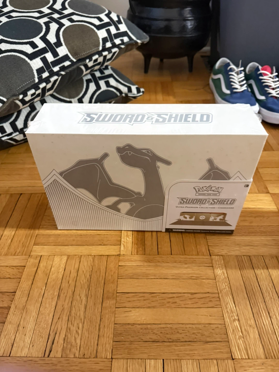 Pokemon Sword & Shield Ultra-Premium Collection Charizard