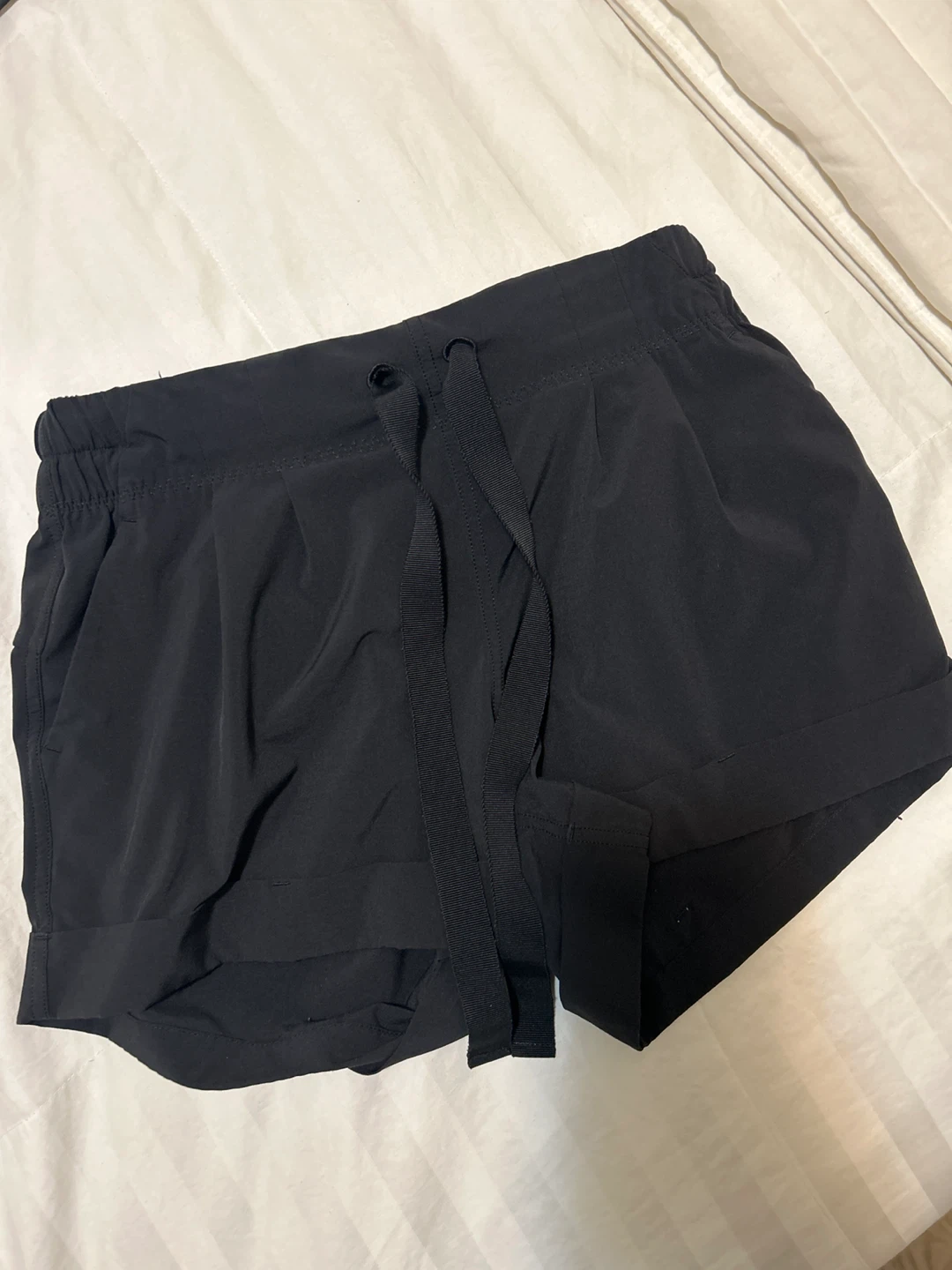 Lululemon women’s shorts XS