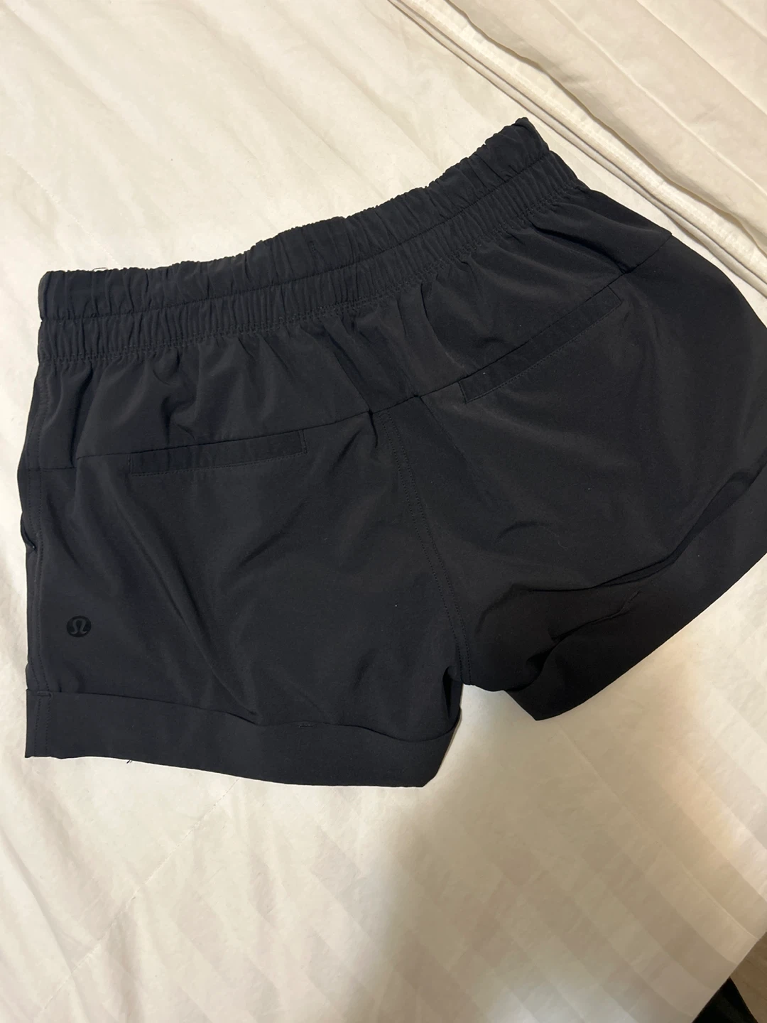 Lululemon women’s shorts XS - photo 2