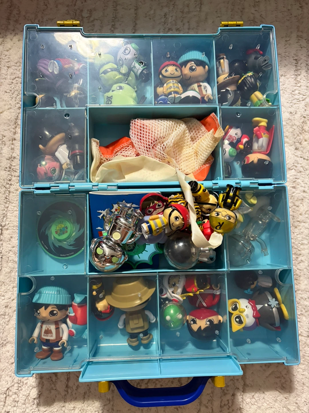 Ryan's World World Tour Collectible Playset Case with Figures - photo 3