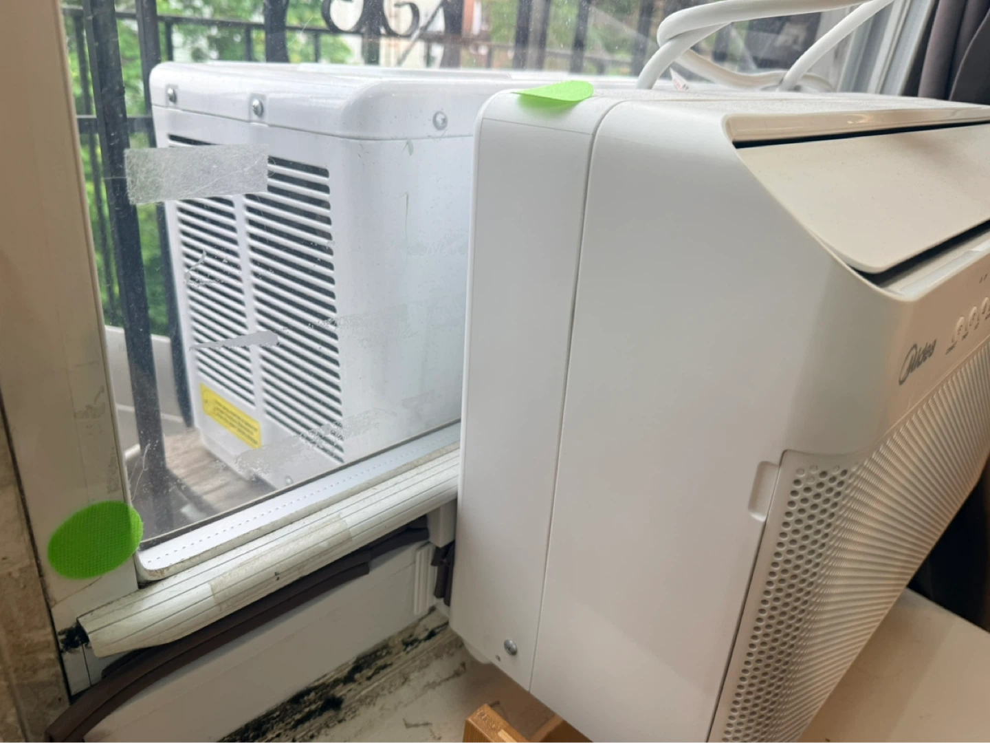 Midea Window Air Conditioner 10,000 btu - photo 3