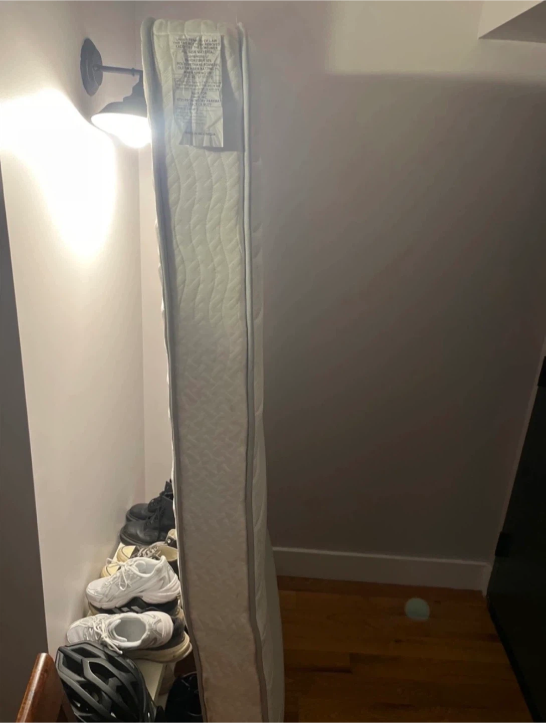 Free Twin XL mattress from Zinus - photo 3