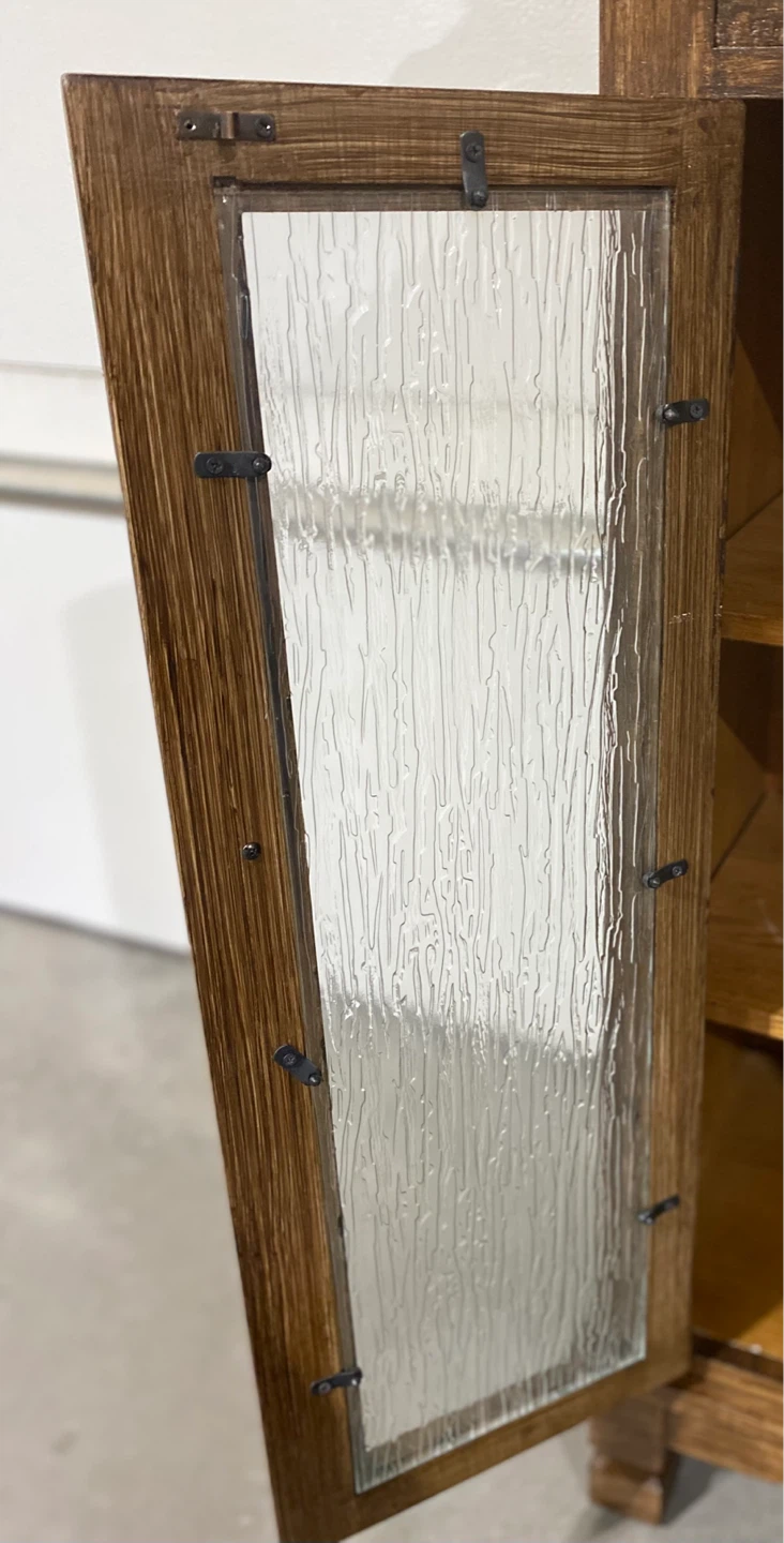 Solid Oak Cabinet/ Sideboard Pottery Barn Finish - photo 4