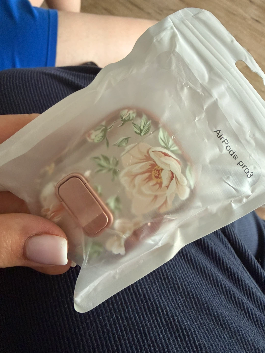 Floral AirPods Pro 3 Case - photo 3
