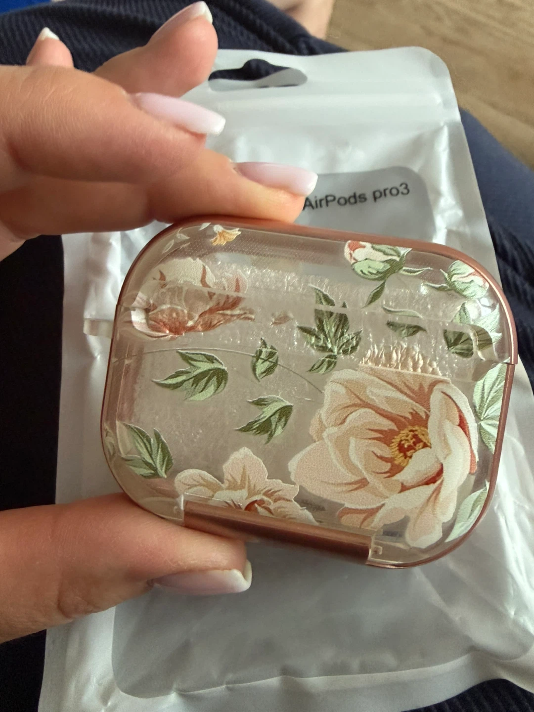 Floral AirPods Pro 3 Case - photo 2