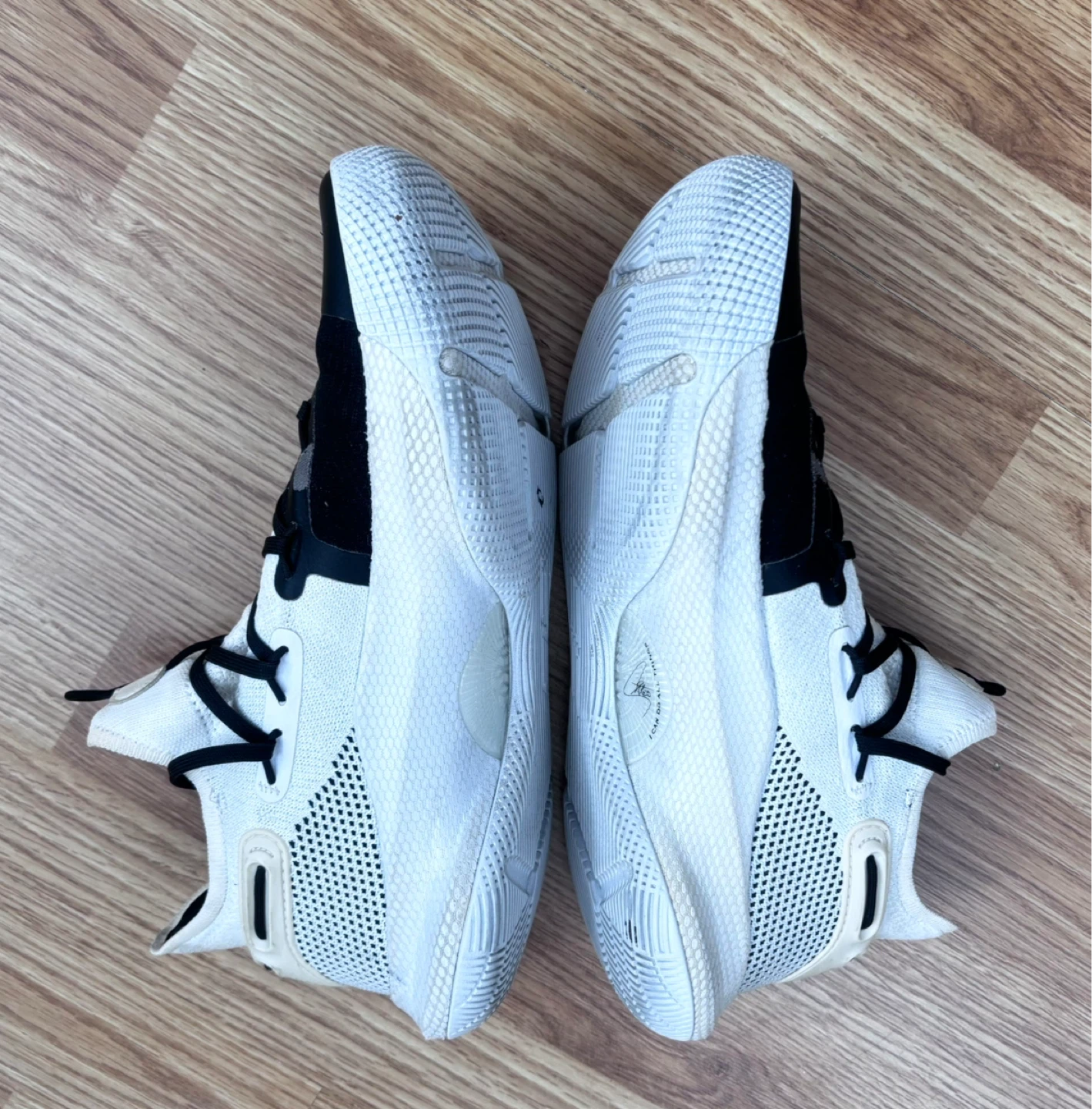Under Armour Curry 6 Shoes (men’s 10.5) - photo 2