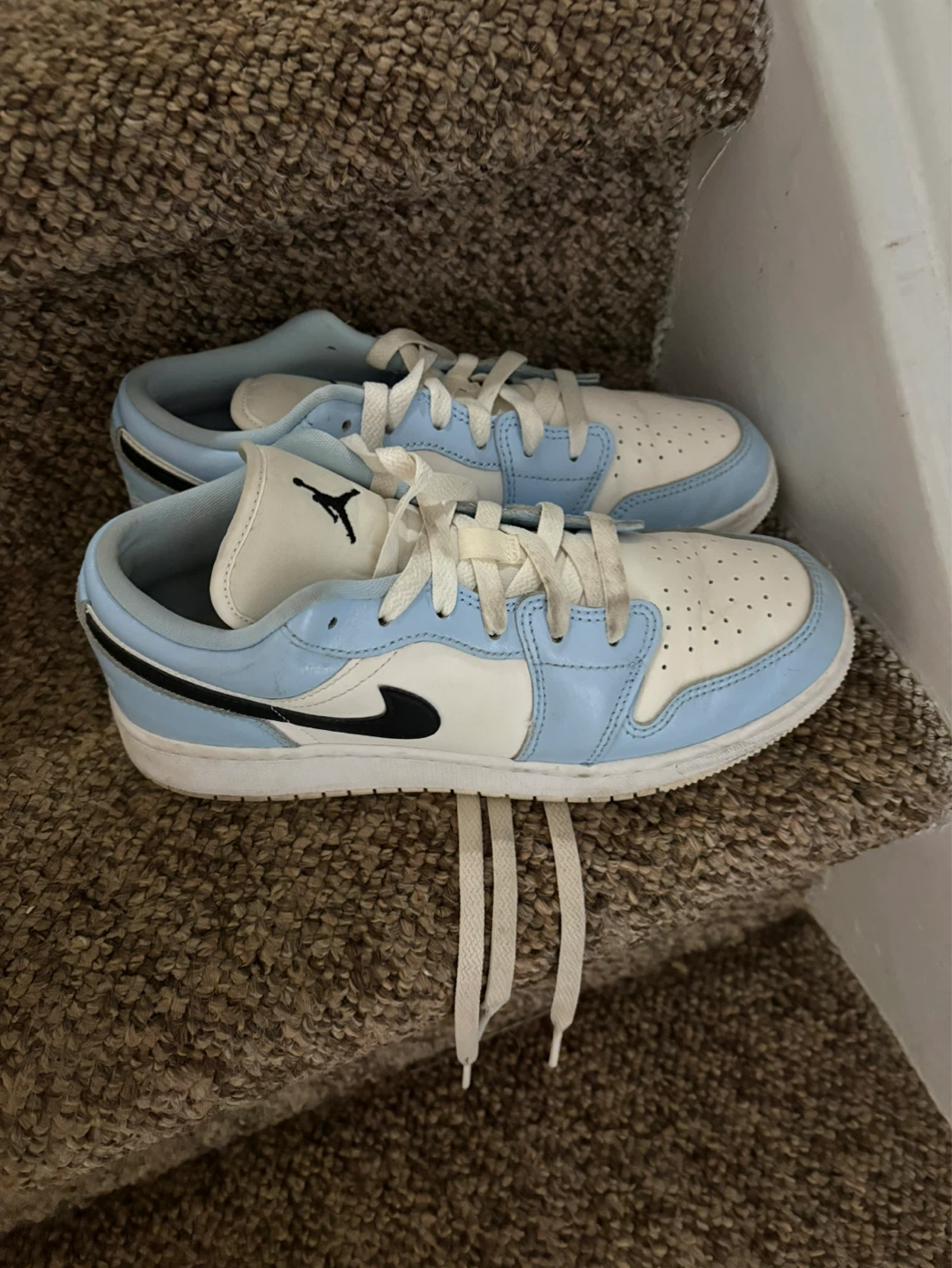 Air Jordan 1 Low Youth Size 5.5Y