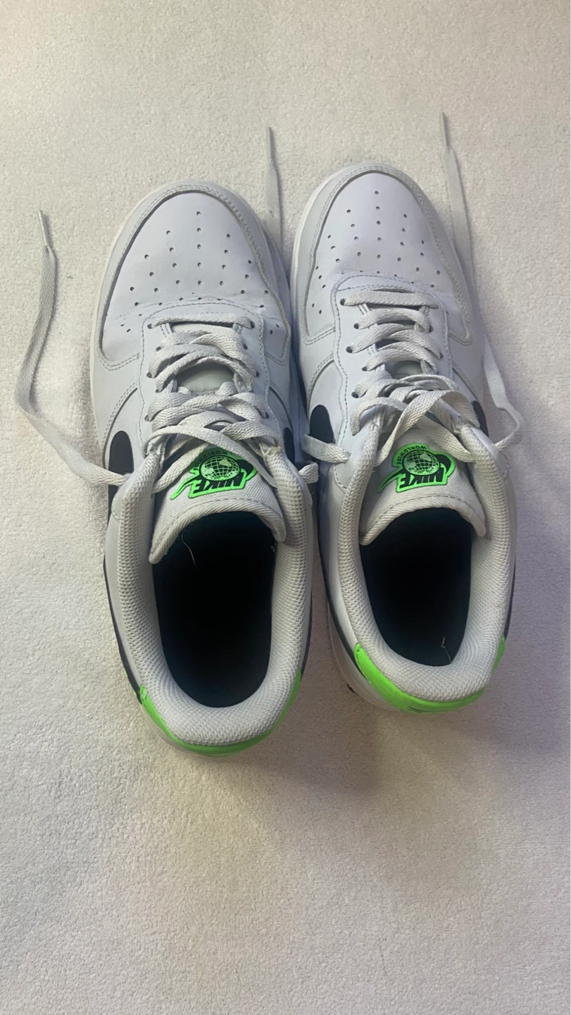 Nike Air Force 1 Low - White/Black/Green - photo 4