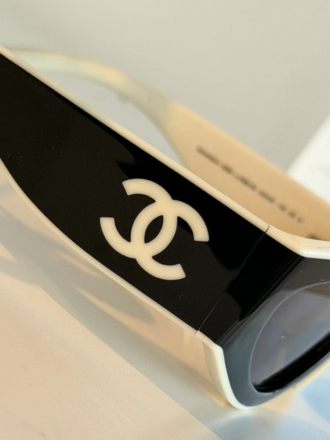 Sunglasses 6056 Black/White - photo 2