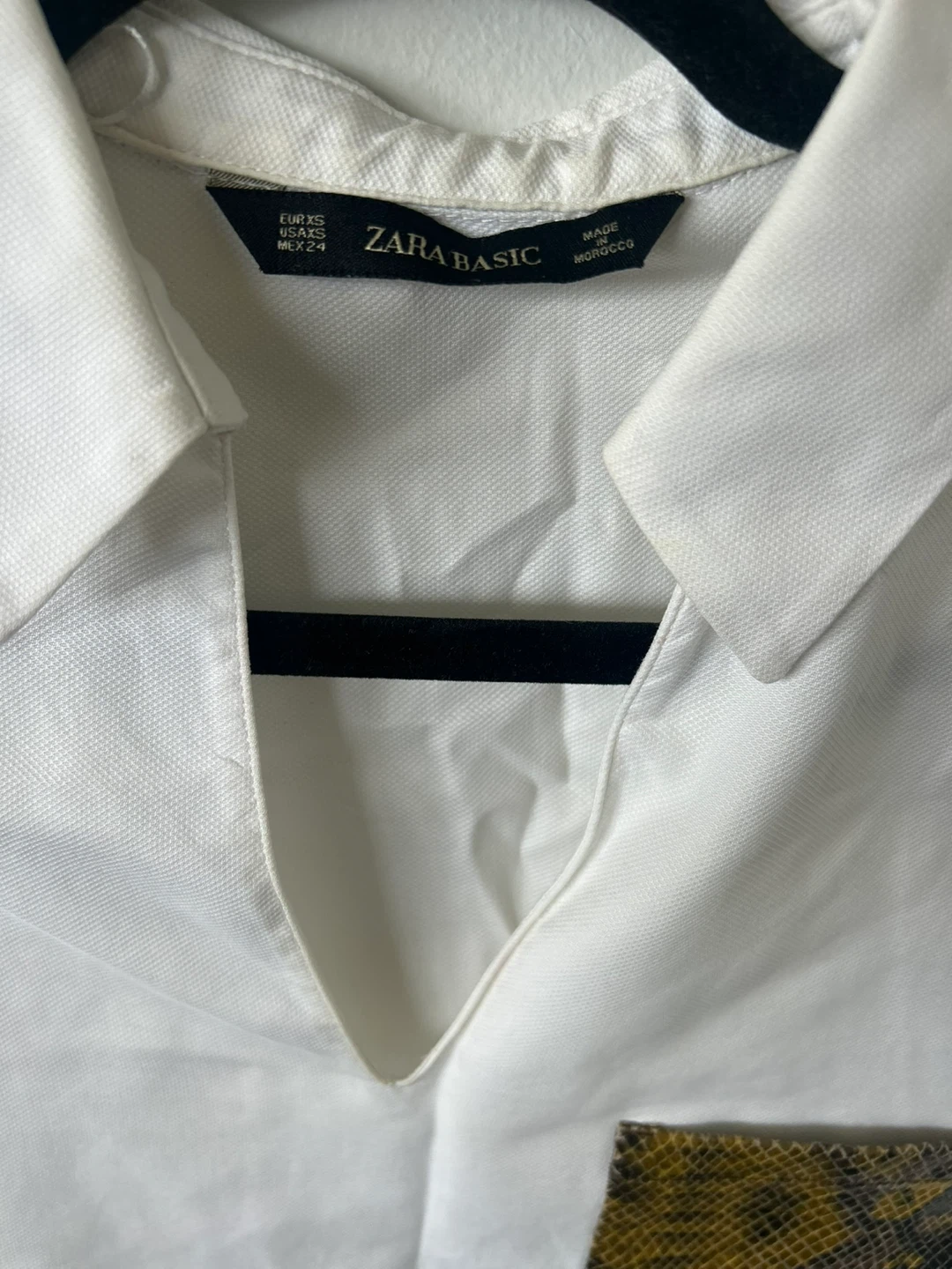 Zara Basic White Button-Up Shirt with Snake Print Pocket - photo 3