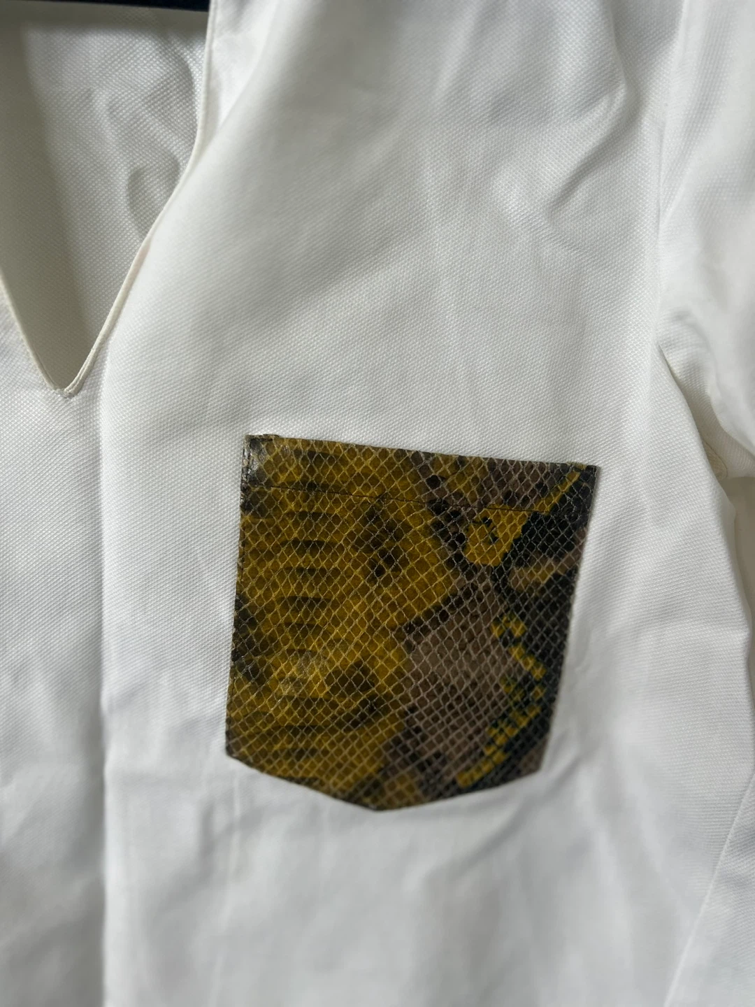 Zara Basic White Button-Up Shirt with Snake Print Pocket - photo 2