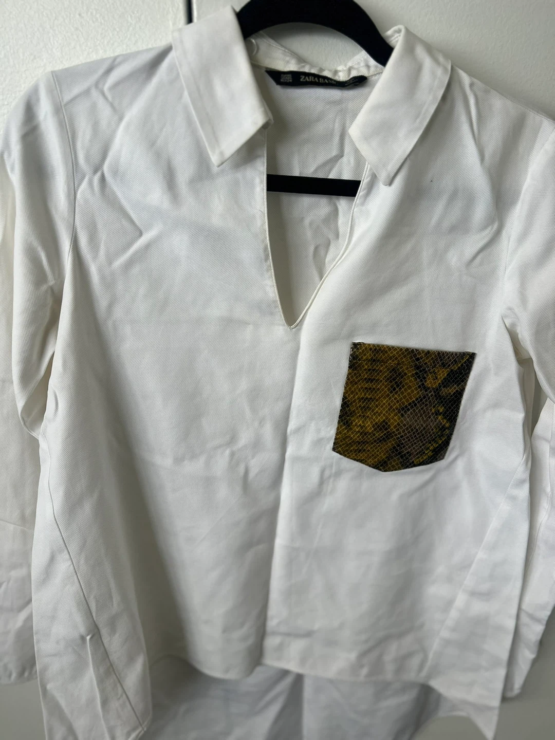 Zara Basic White Button-Up Shirt with Snake Print Pocket
