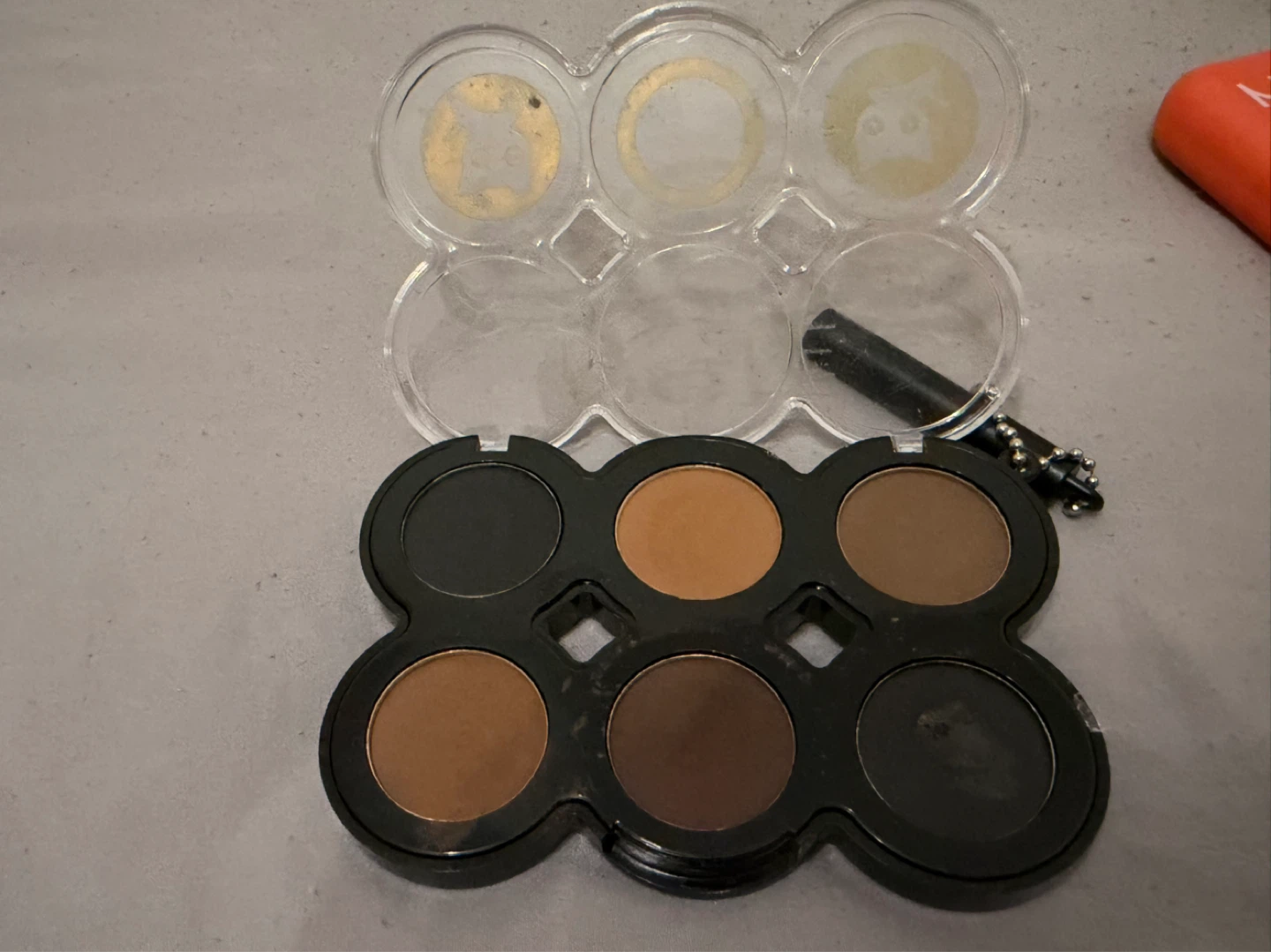 Compact Makeup Palette with 6 Shades