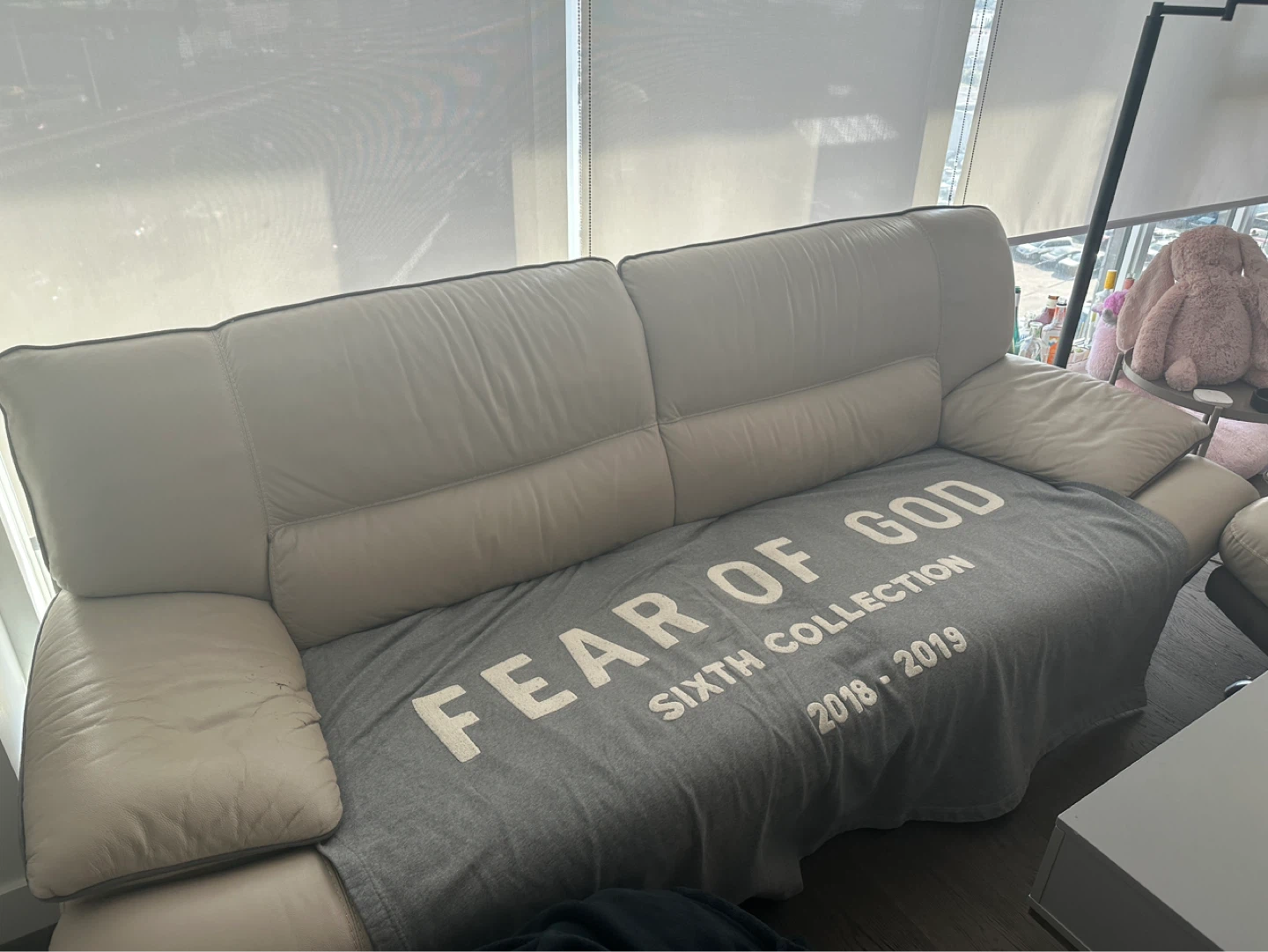 Used Beige Leather Sofa - photo 3