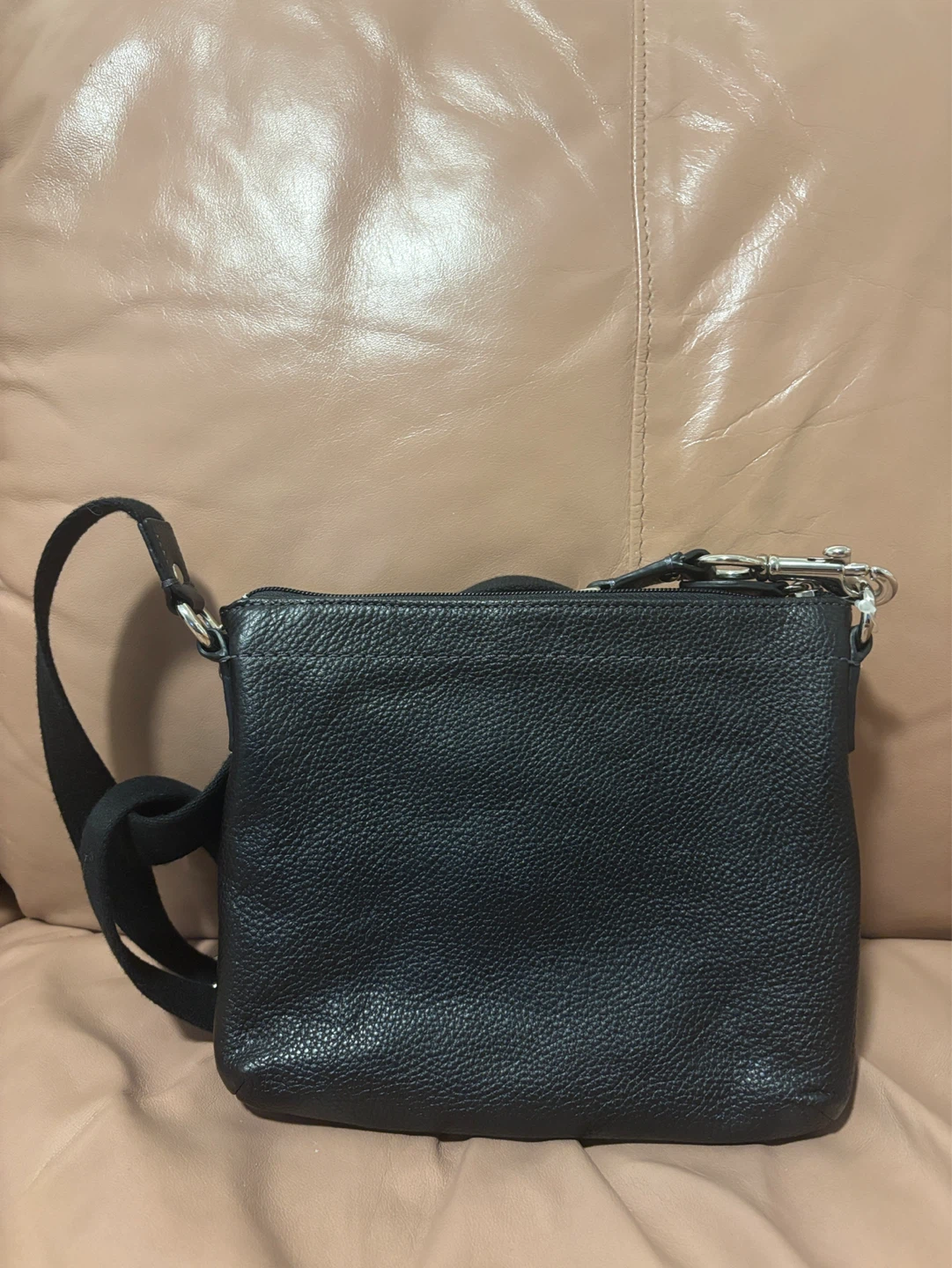 Coach Y2K Black Leather Turn Lock Pocket Crossbody Bag NWT - photo 3