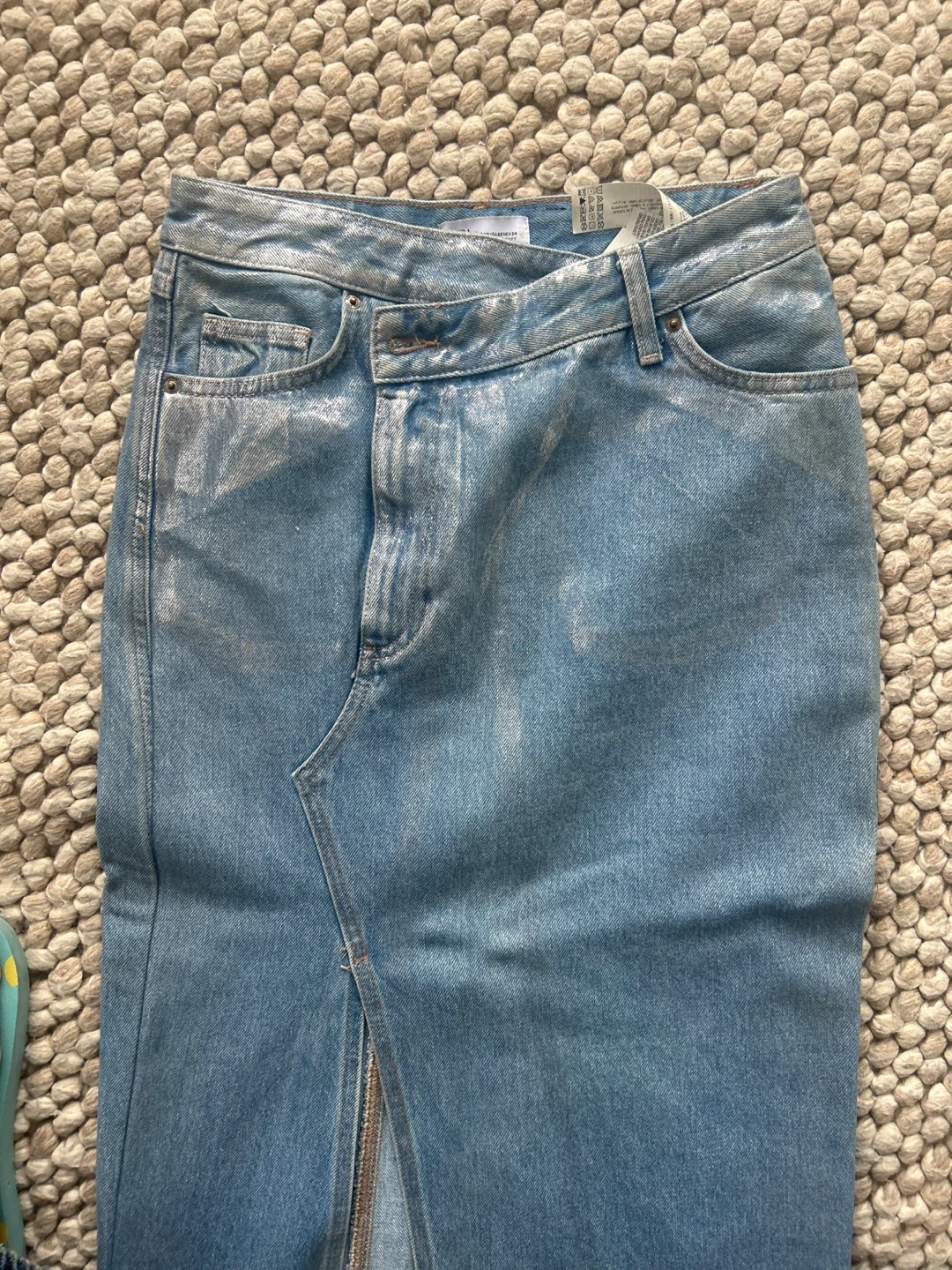 ZARA Light Wash Metallic Denim Midi Skirt Size 24 - photo 3