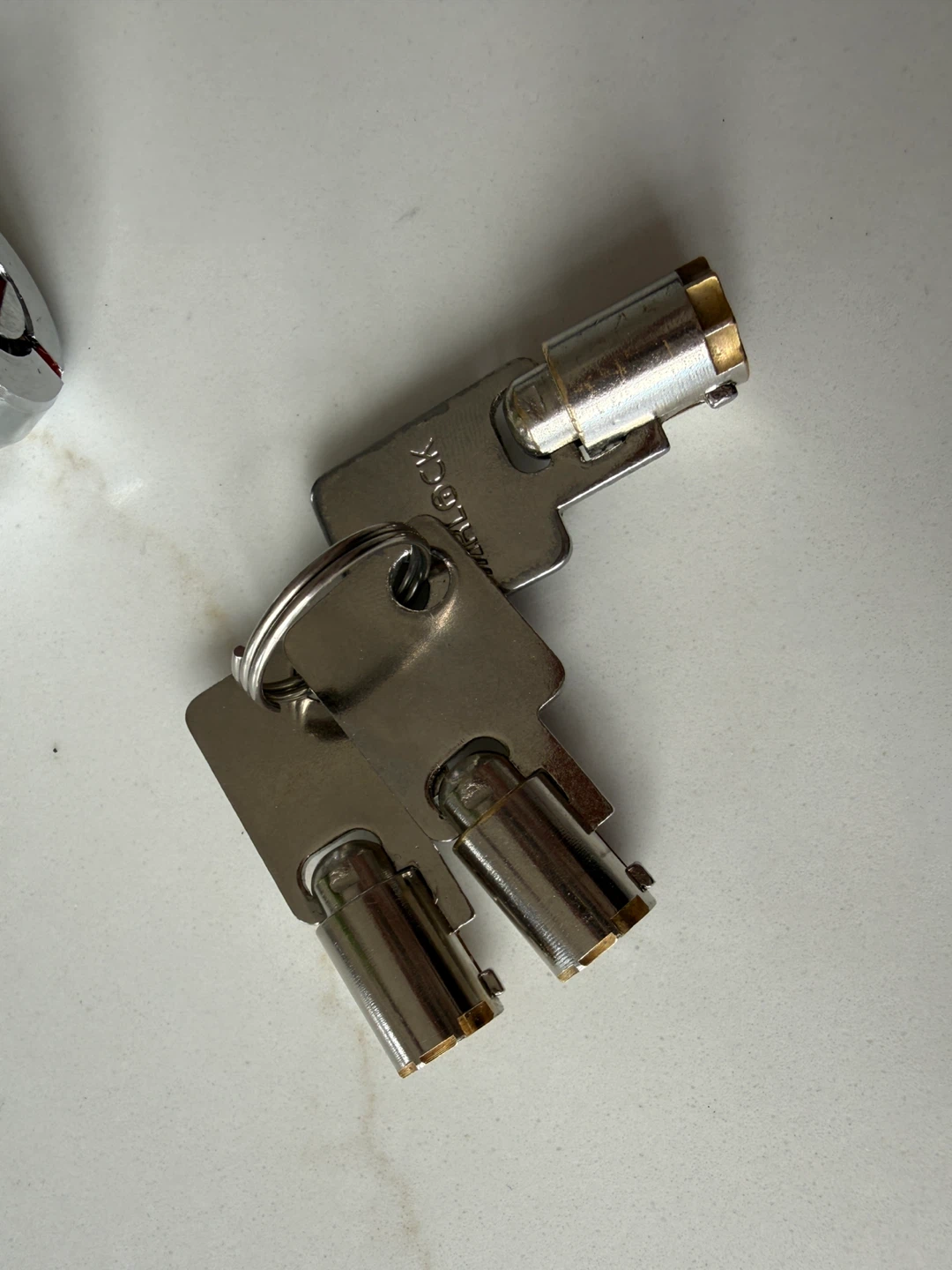 Cam Lock with 3 Keys - photo 3