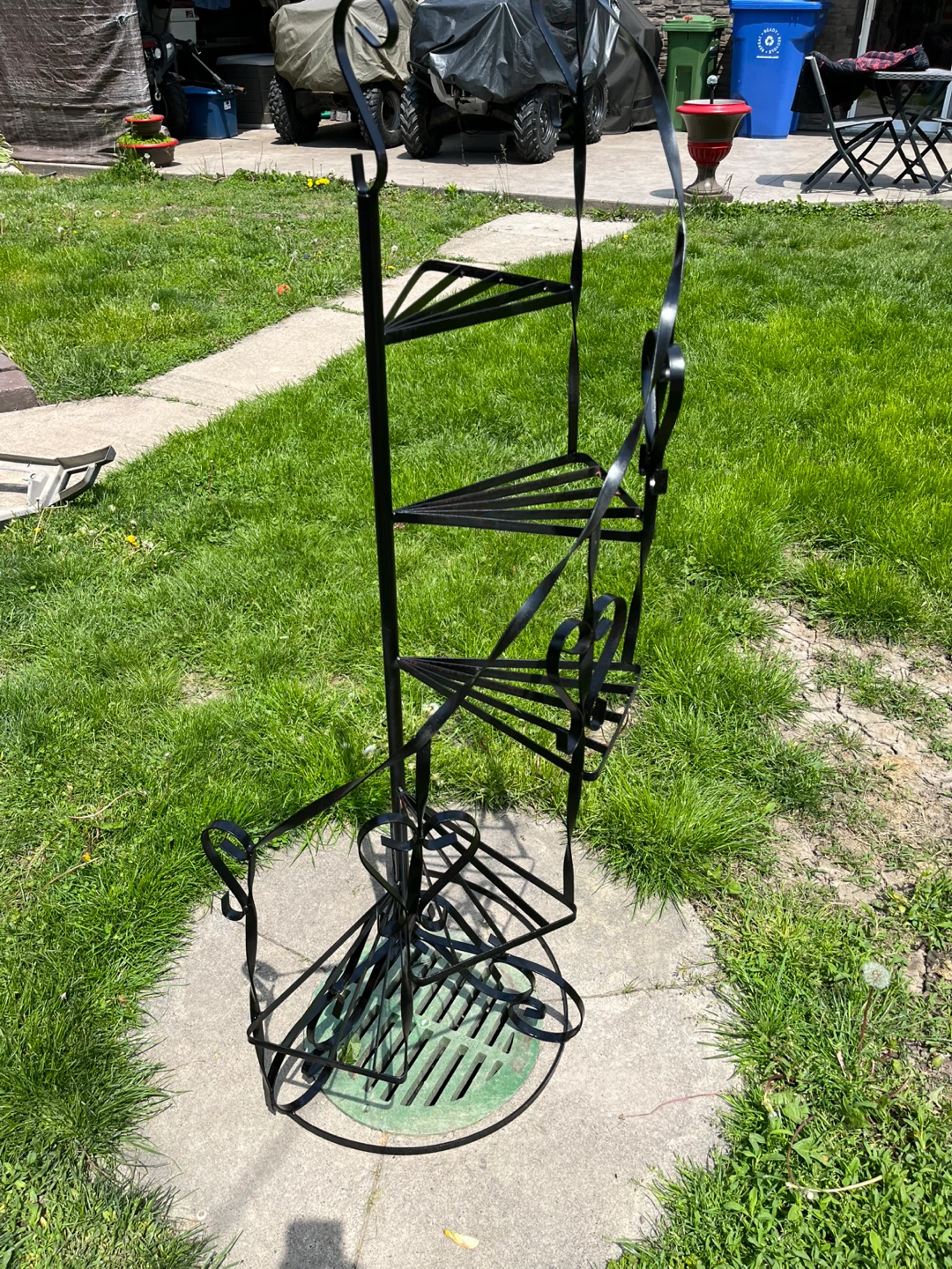 Black Metal Spiral Plant Stand - photo 2