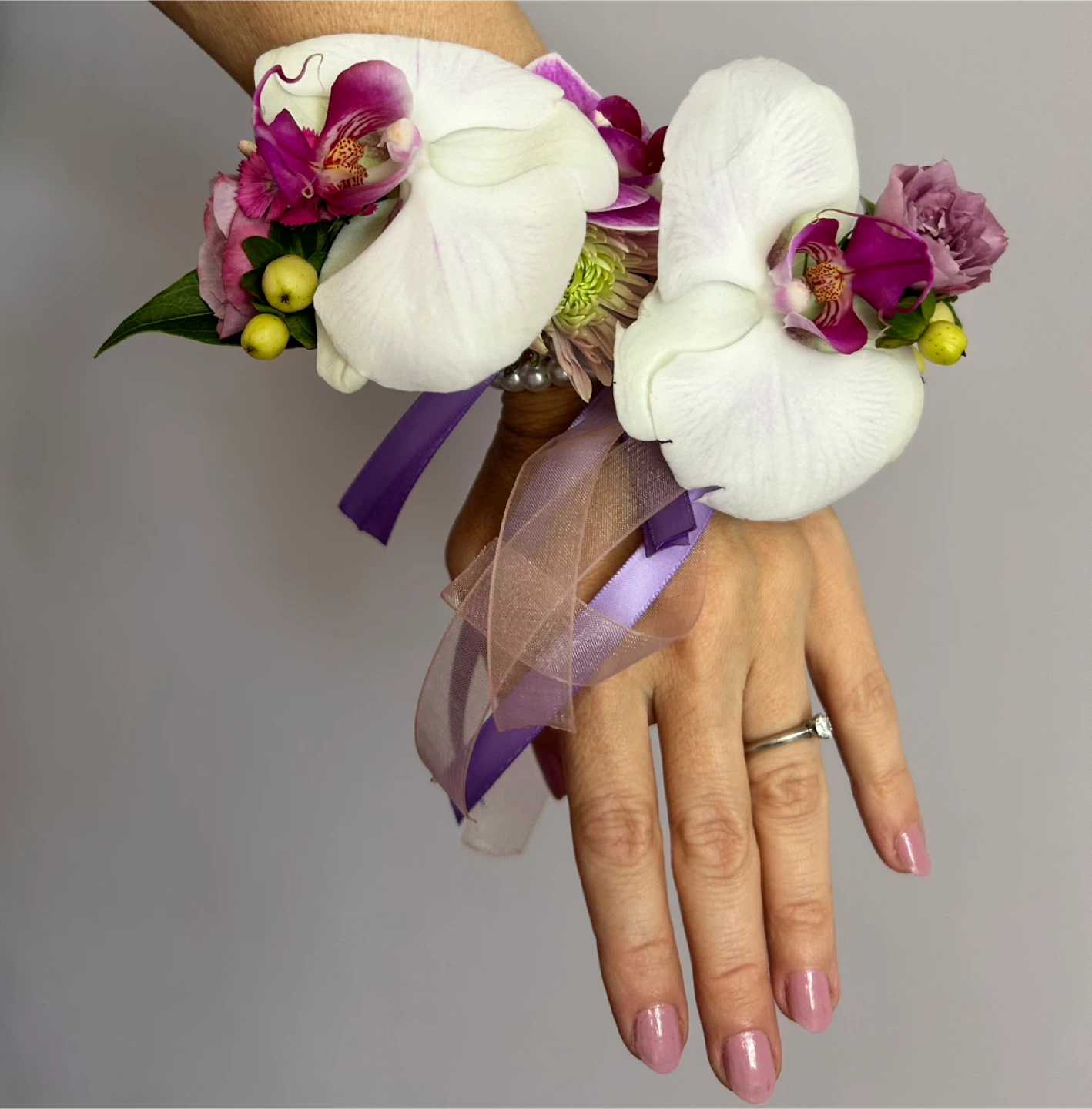 Floral Boutonniere & Wrist Corsage Set - photo 5