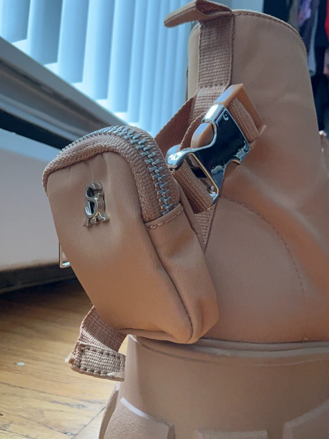 Steve Madden Tan Combat Boots with Zipper Pouch - photo 3