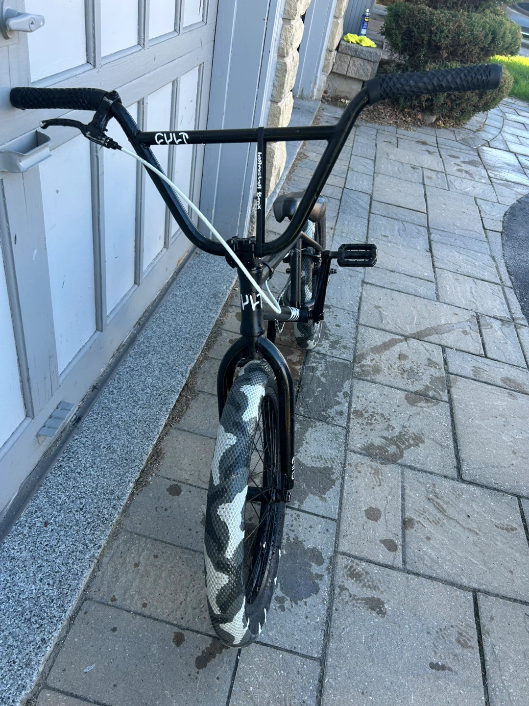CULT BMX Bike - photo 2