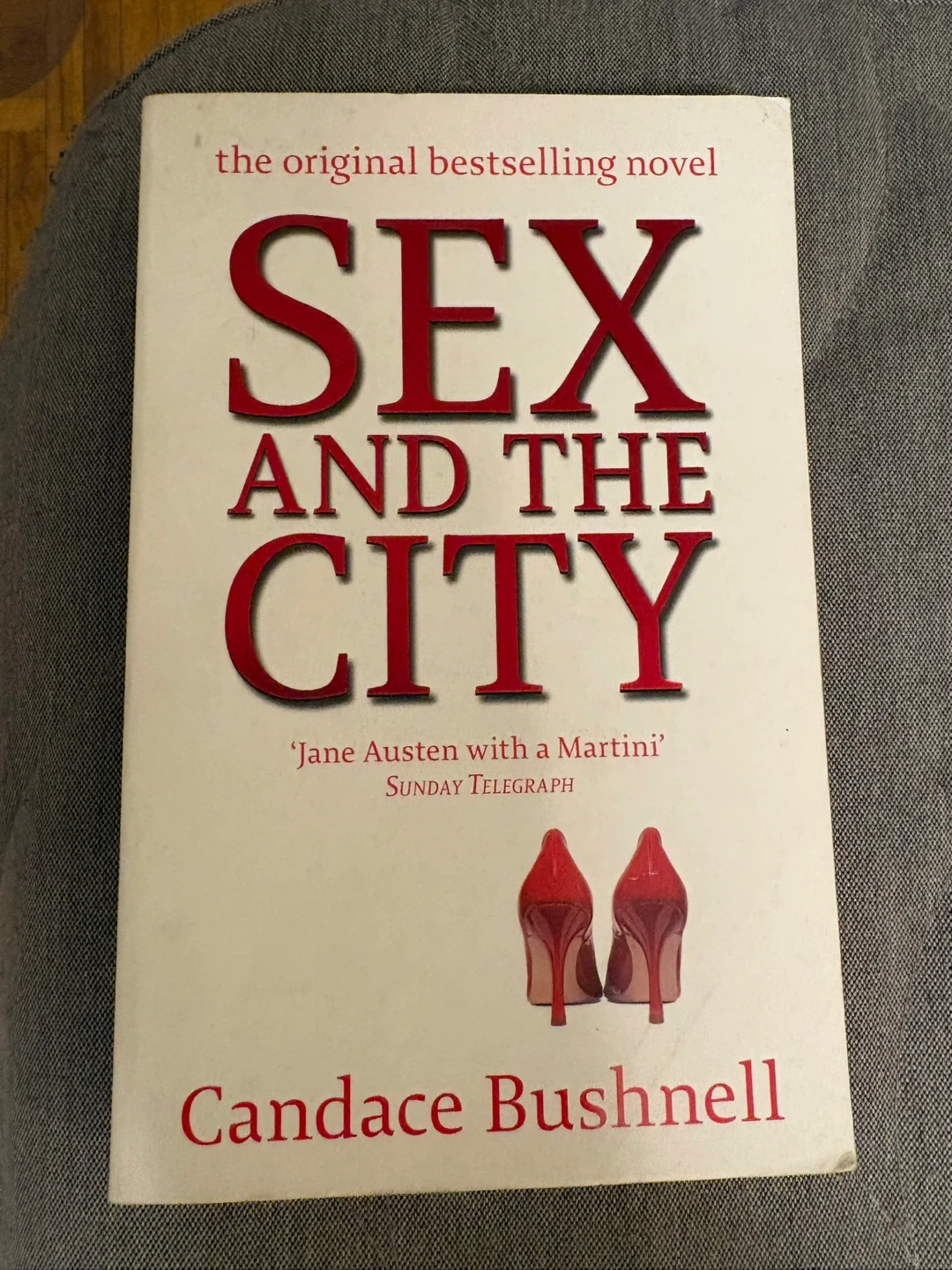 🧡Sex and the City by Candace Bushnell Novel