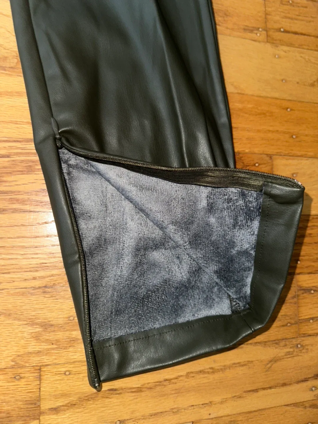 ZARA Faux Leather Pants Olive Green Size M - photo 2