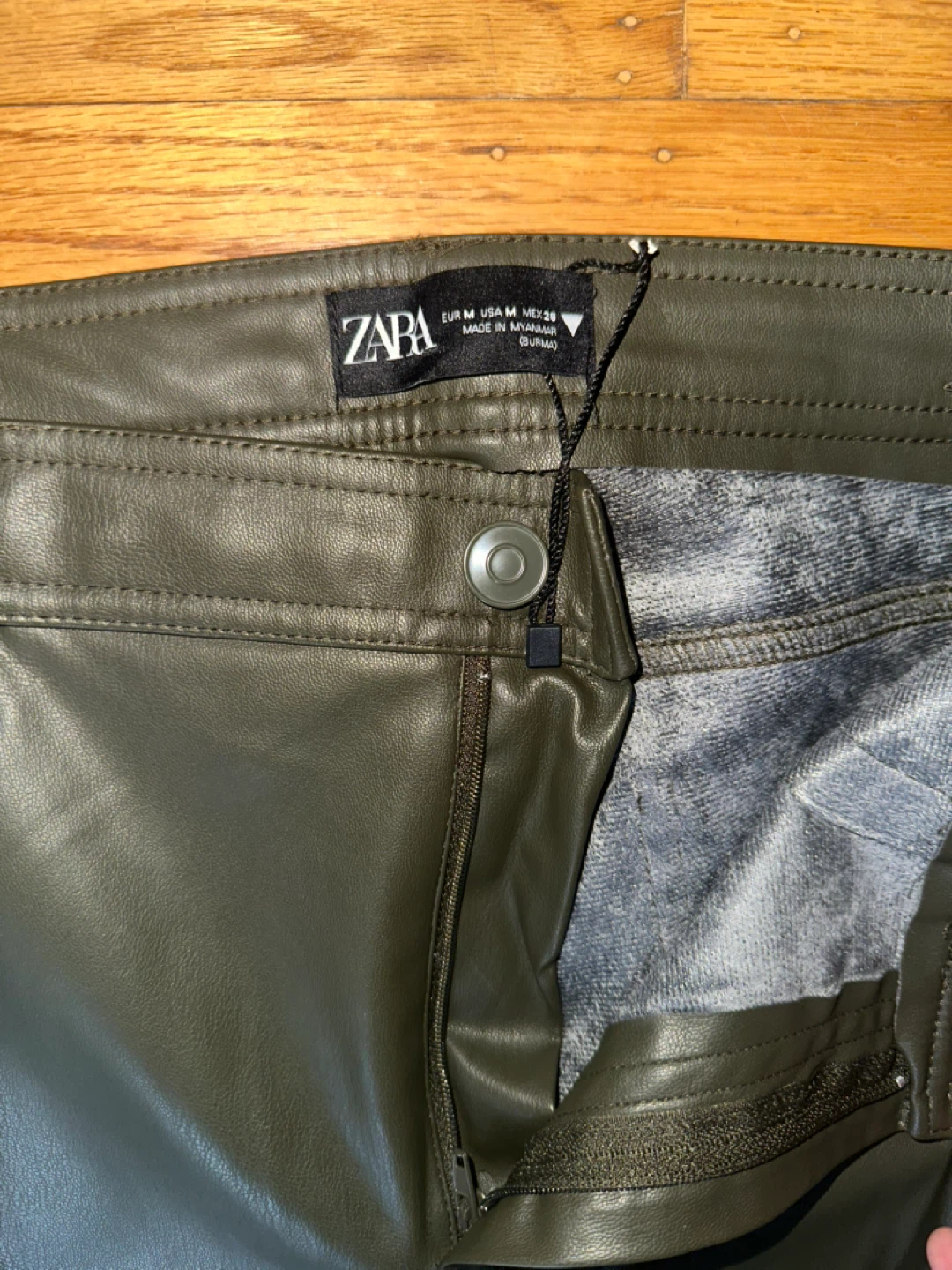 ZARA Faux Leather Pants Olive Green Size M - photo 3