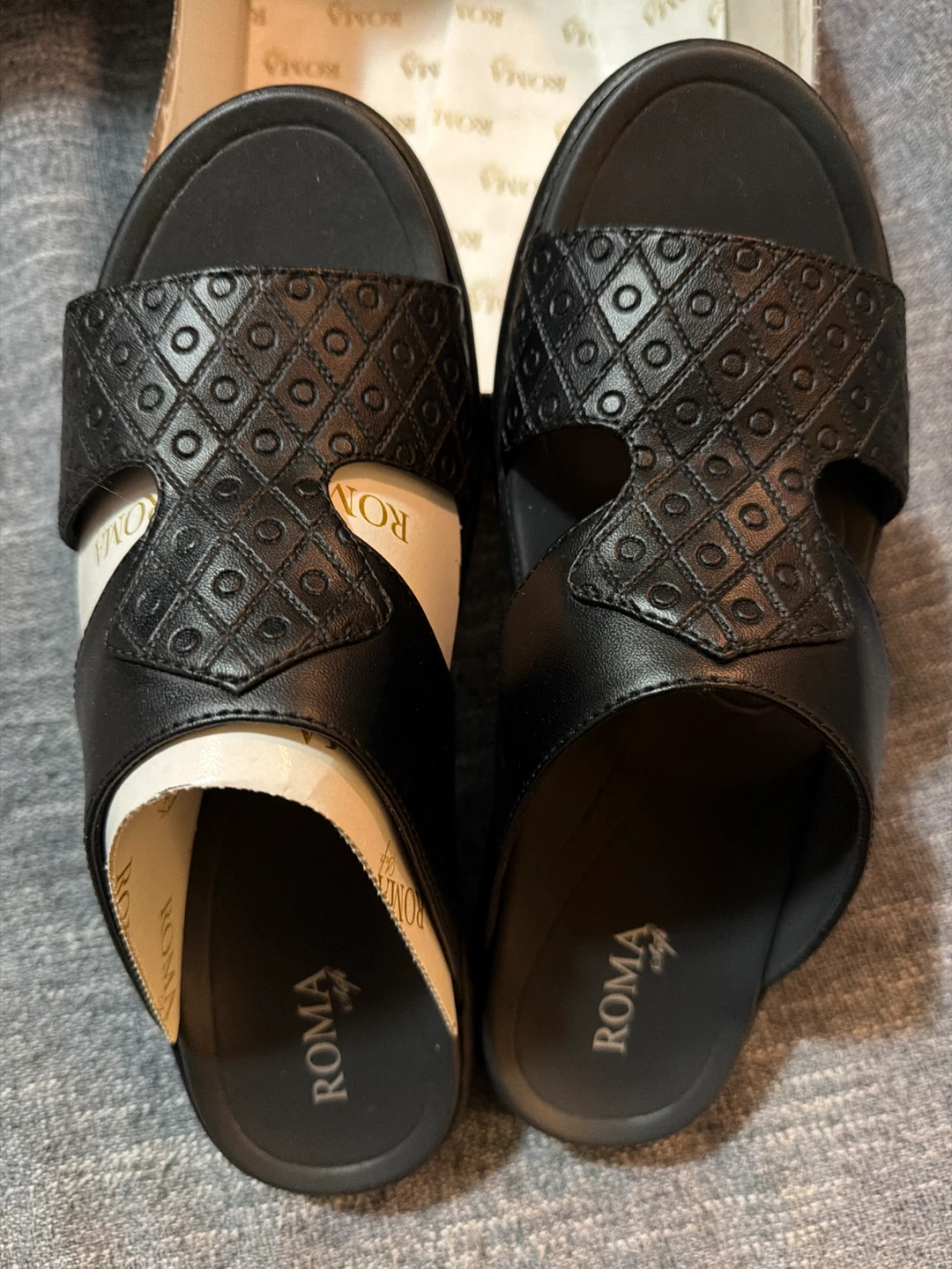 Roma Black Sandals Size 43
