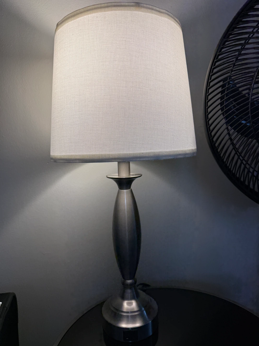 Set of 2 Modern Bedside Lamps with USB Charging Ports - photo 5