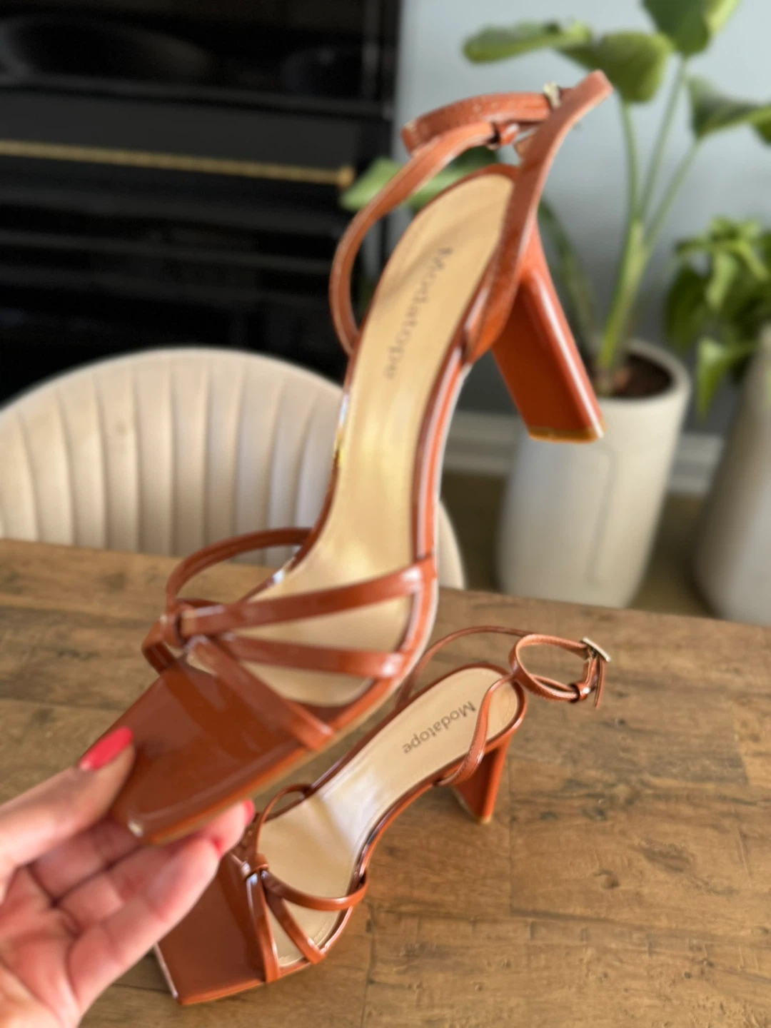 Patent Strappy Heels and Shoulder Bag - photo 4