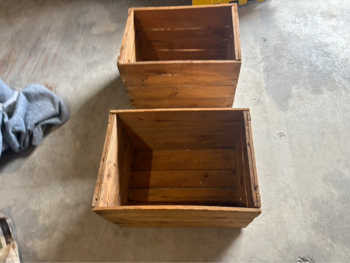 Free delivery used Wooden Crates (Set of 2)
