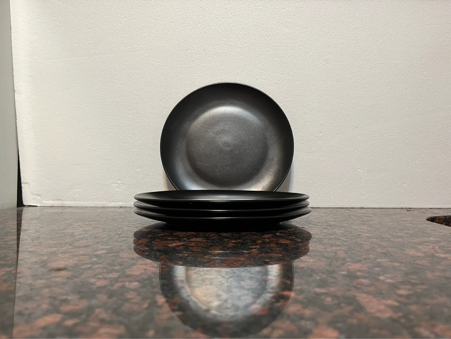 Set of 4 Black Dinner Plates