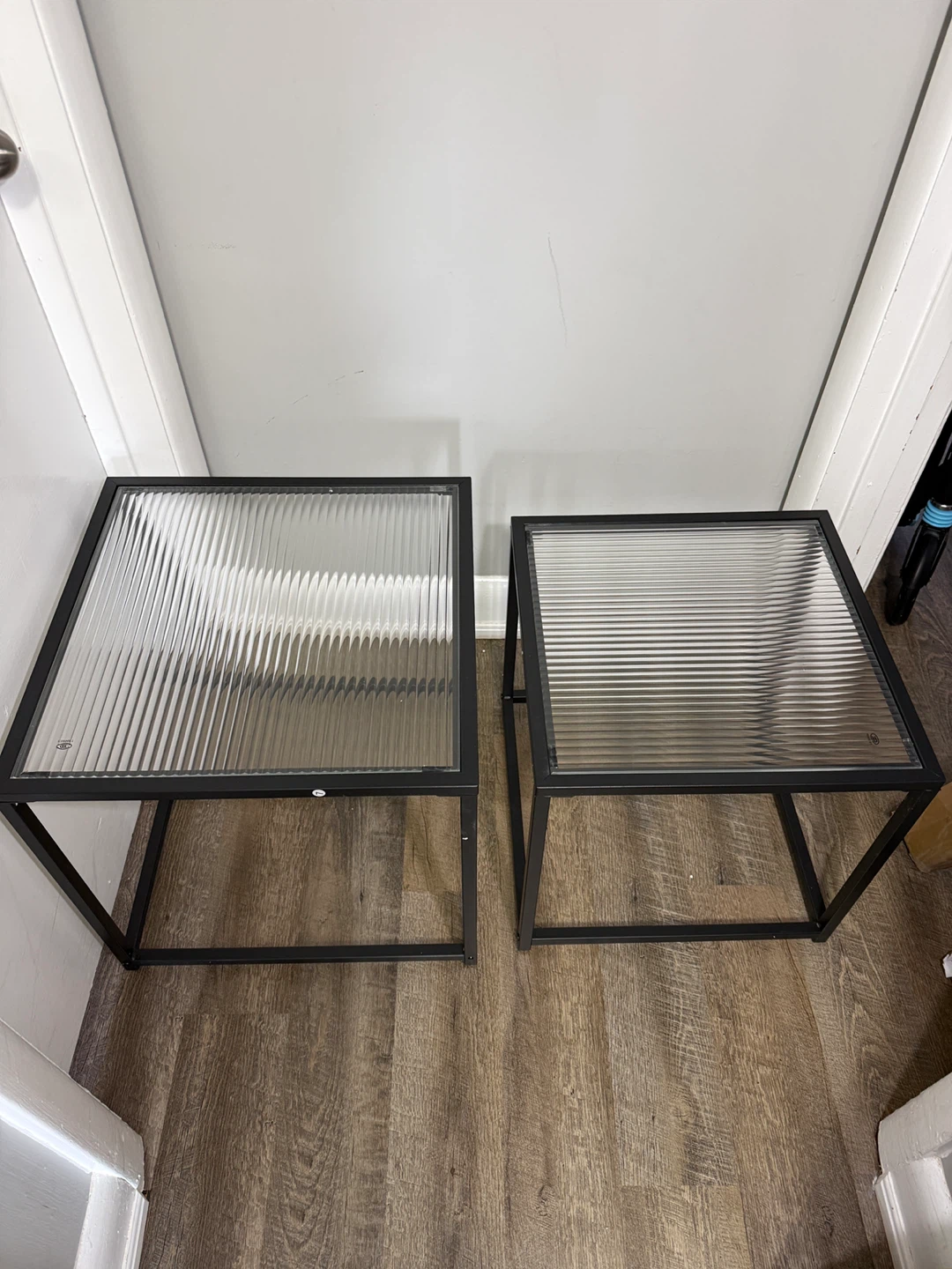 Set of 2 Side Tables - Black Metal Frame with Textured Glass Top - photo 5