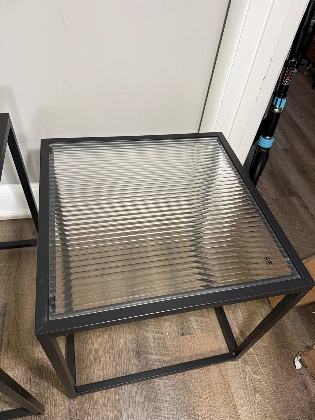 Set of 2 Side Tables - Black Metal Frame with Textured Glass Top - photo 4